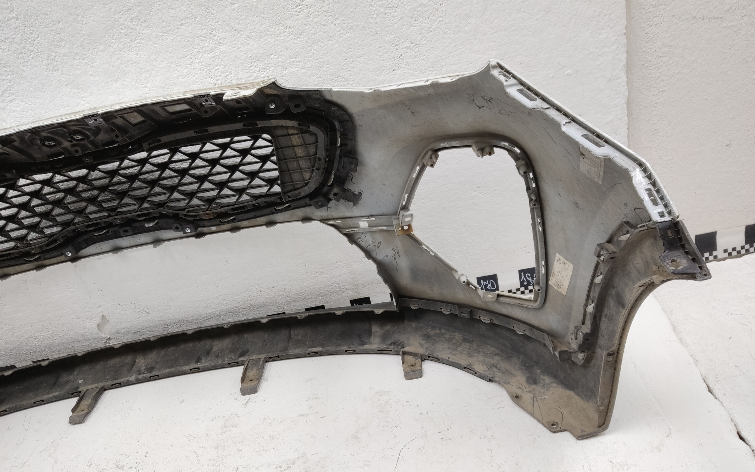 Бампер передний Kia Sportage 4 Restail