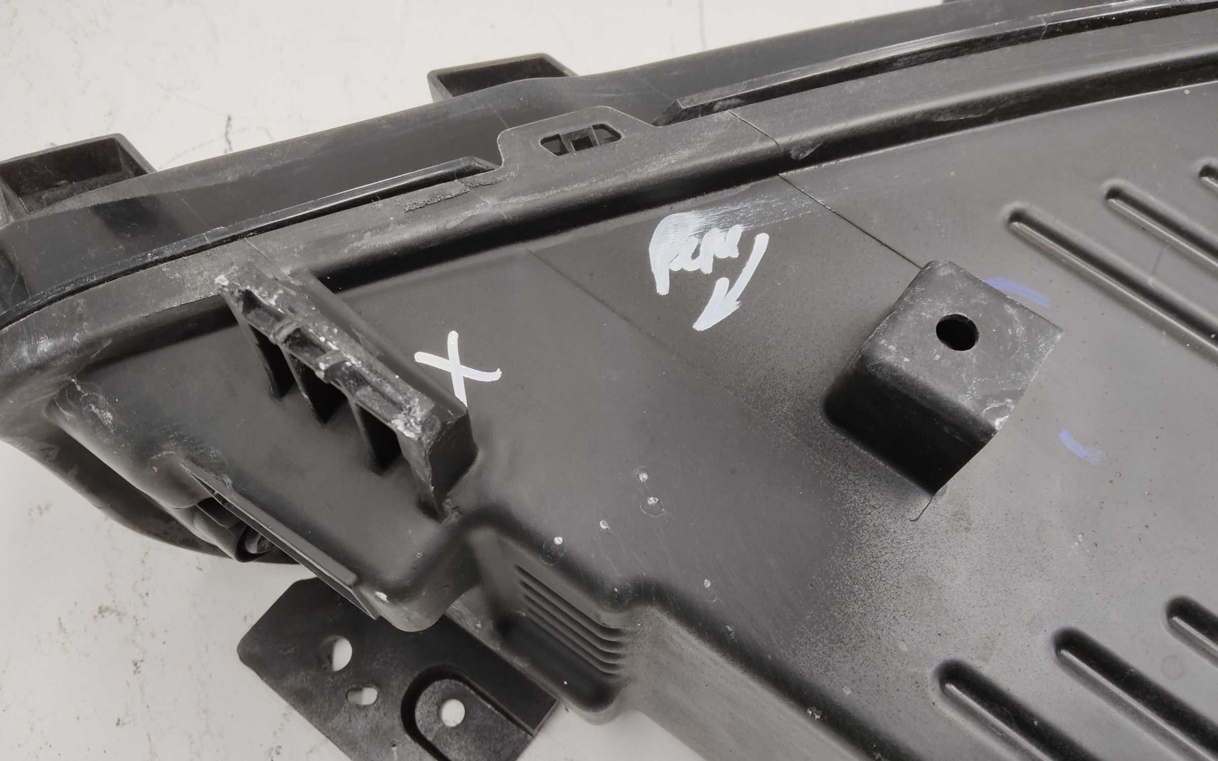 Фара передняя левая Geely Coolray Restail LED