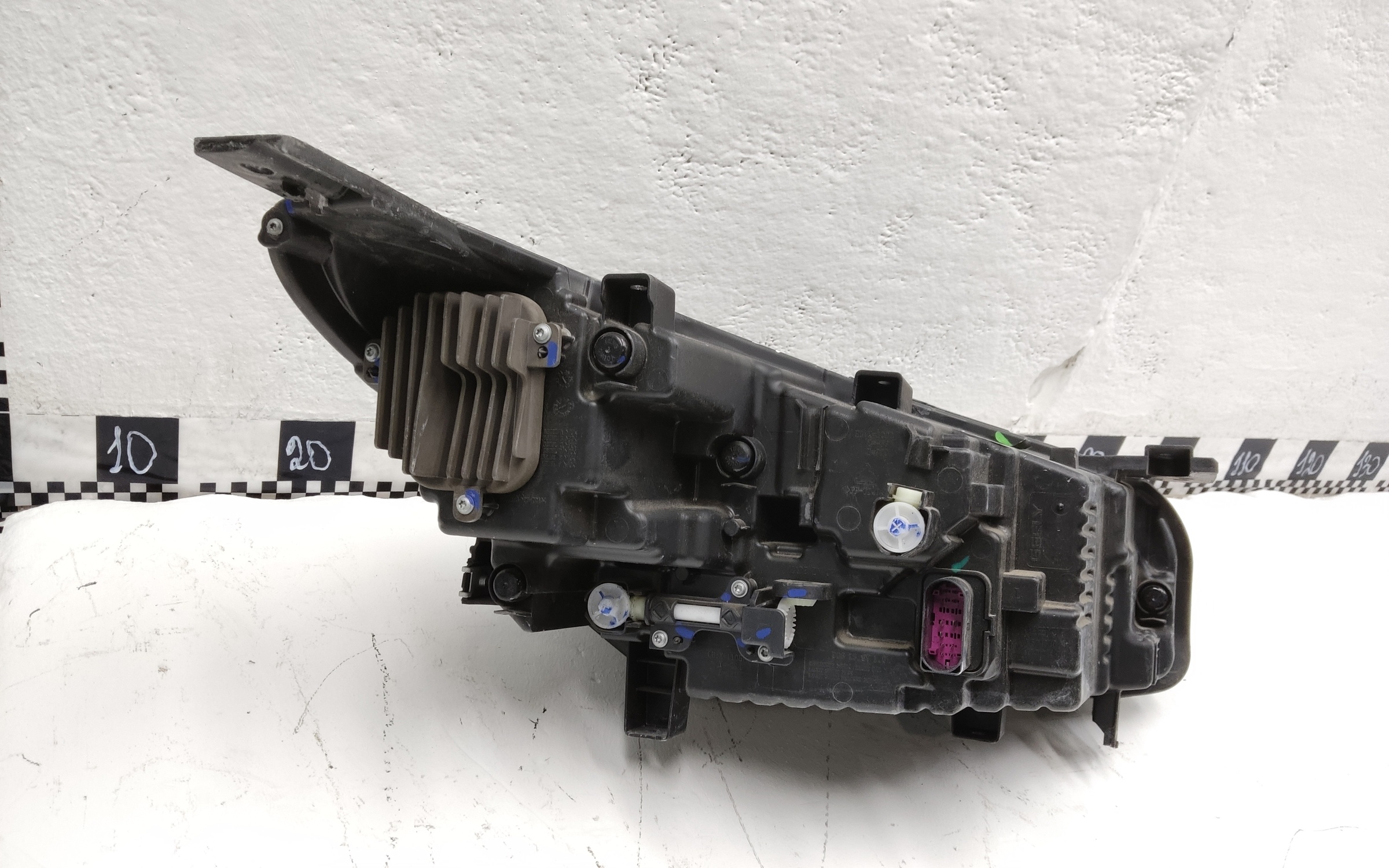 Фара передняя левая Geely Coolray Restail LED