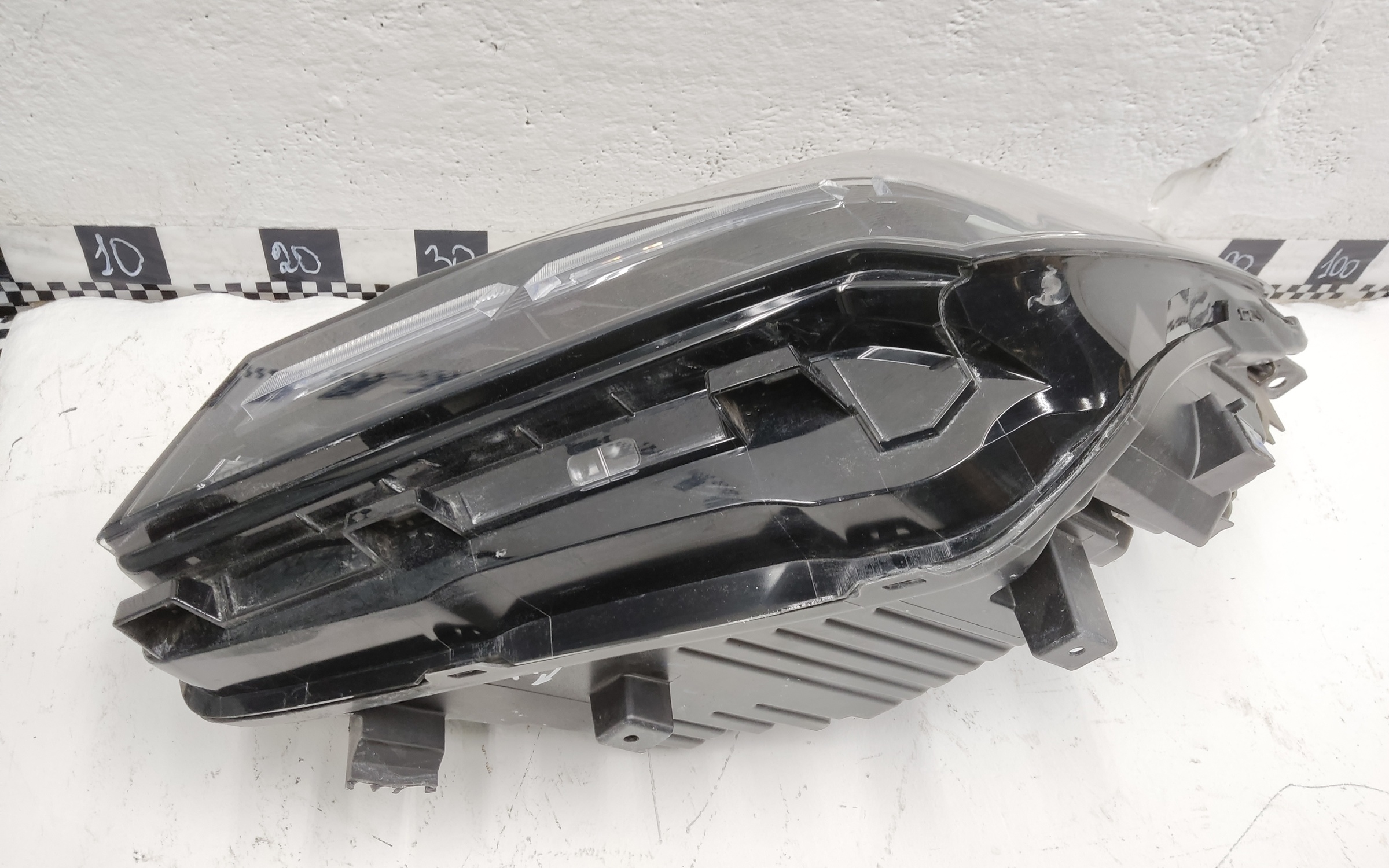 Фара передняя левая Geely Coolray Restail LED