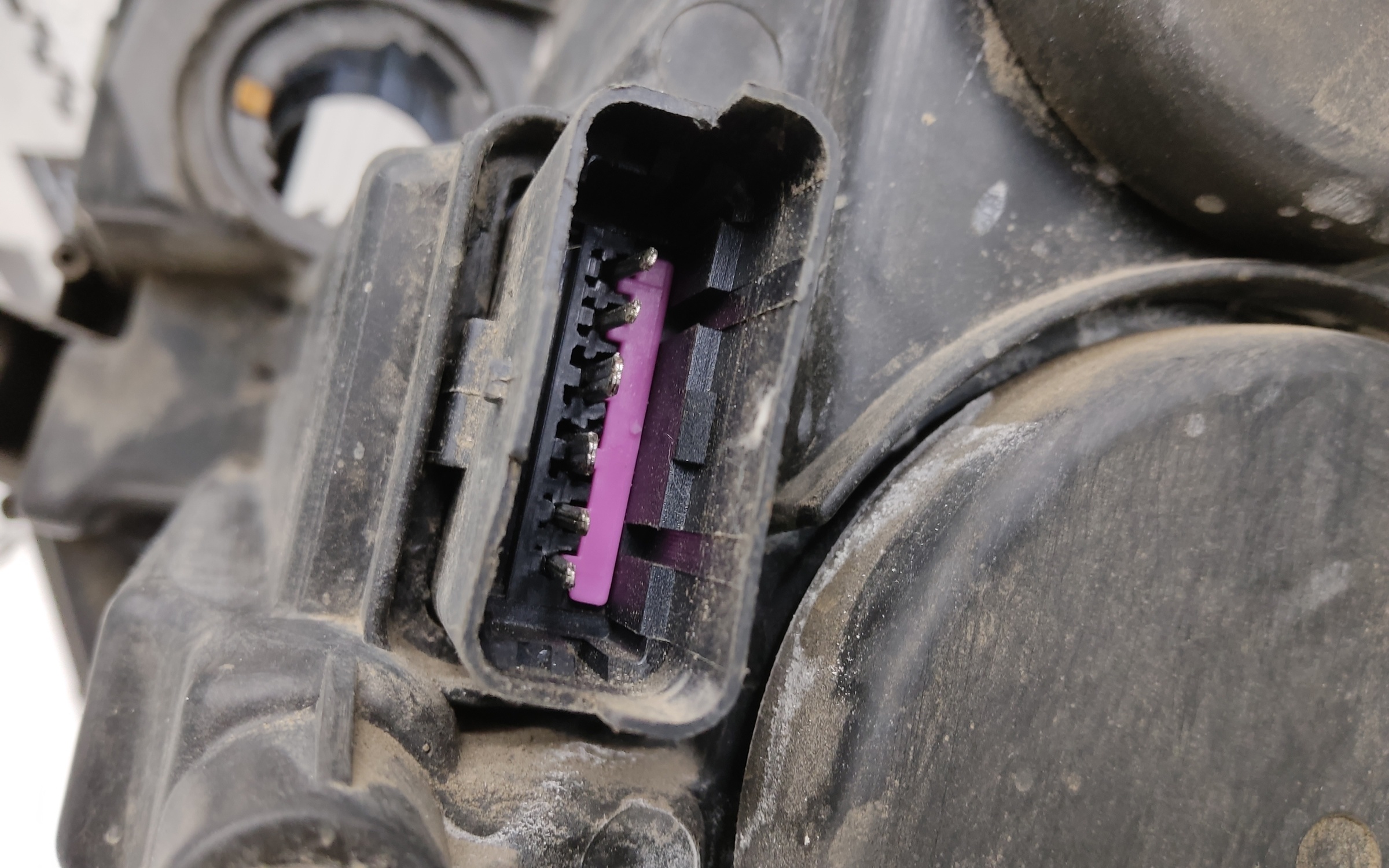 Фара передняя правая Lada Largus 1 Restail " AIX  "