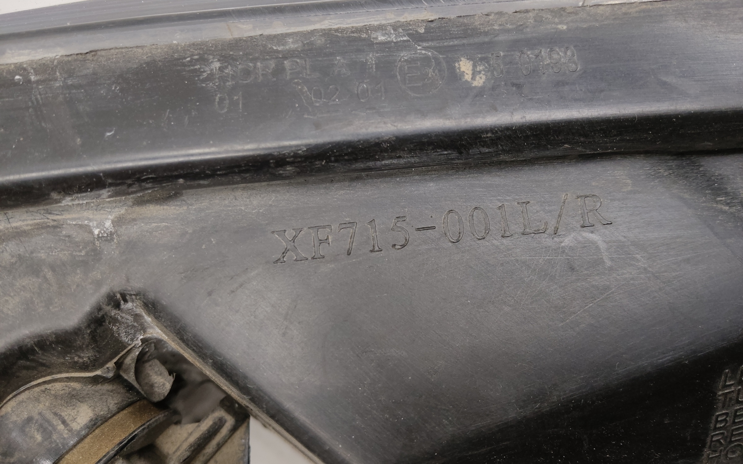 Фара передняя правая Lada Largus 1 Restail " AIX  "