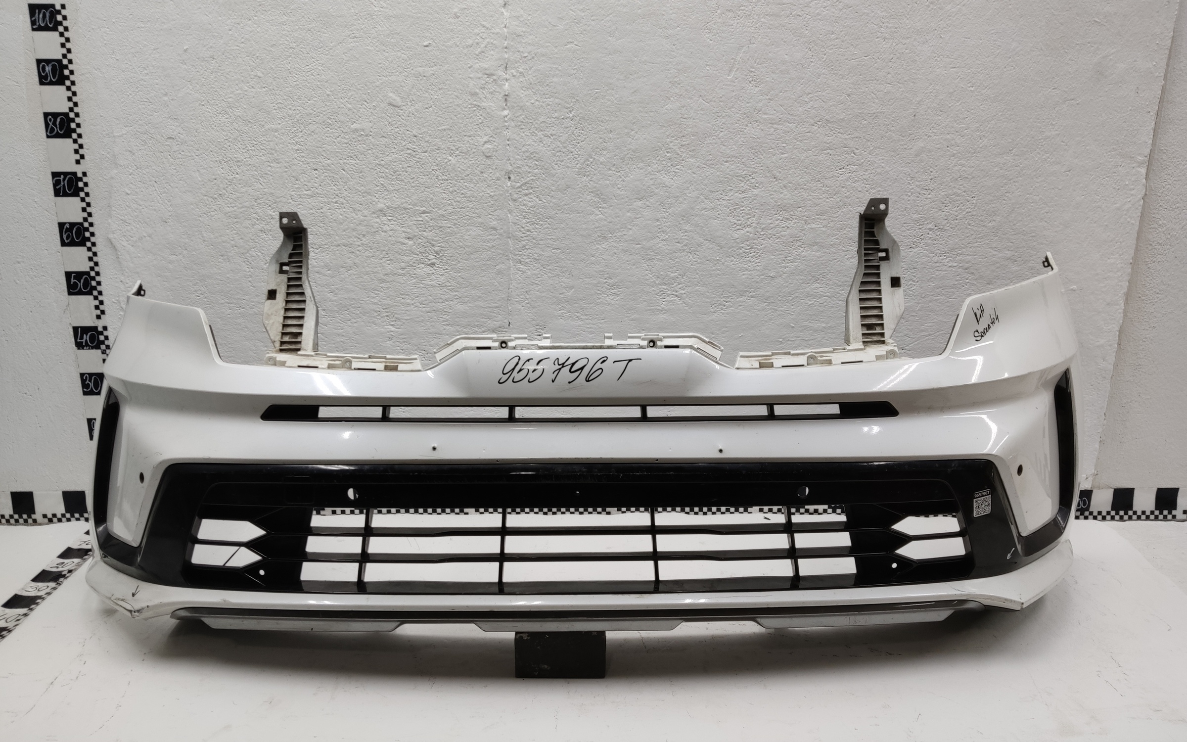 Бампер передний Kia Sorento 4