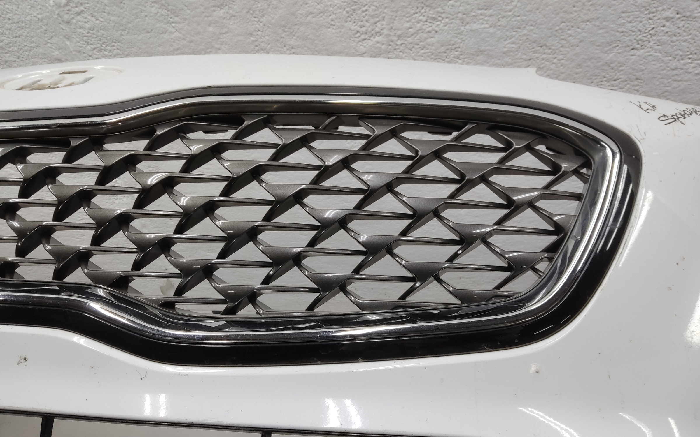 Бампер передний Kia Sportage 4 Restail