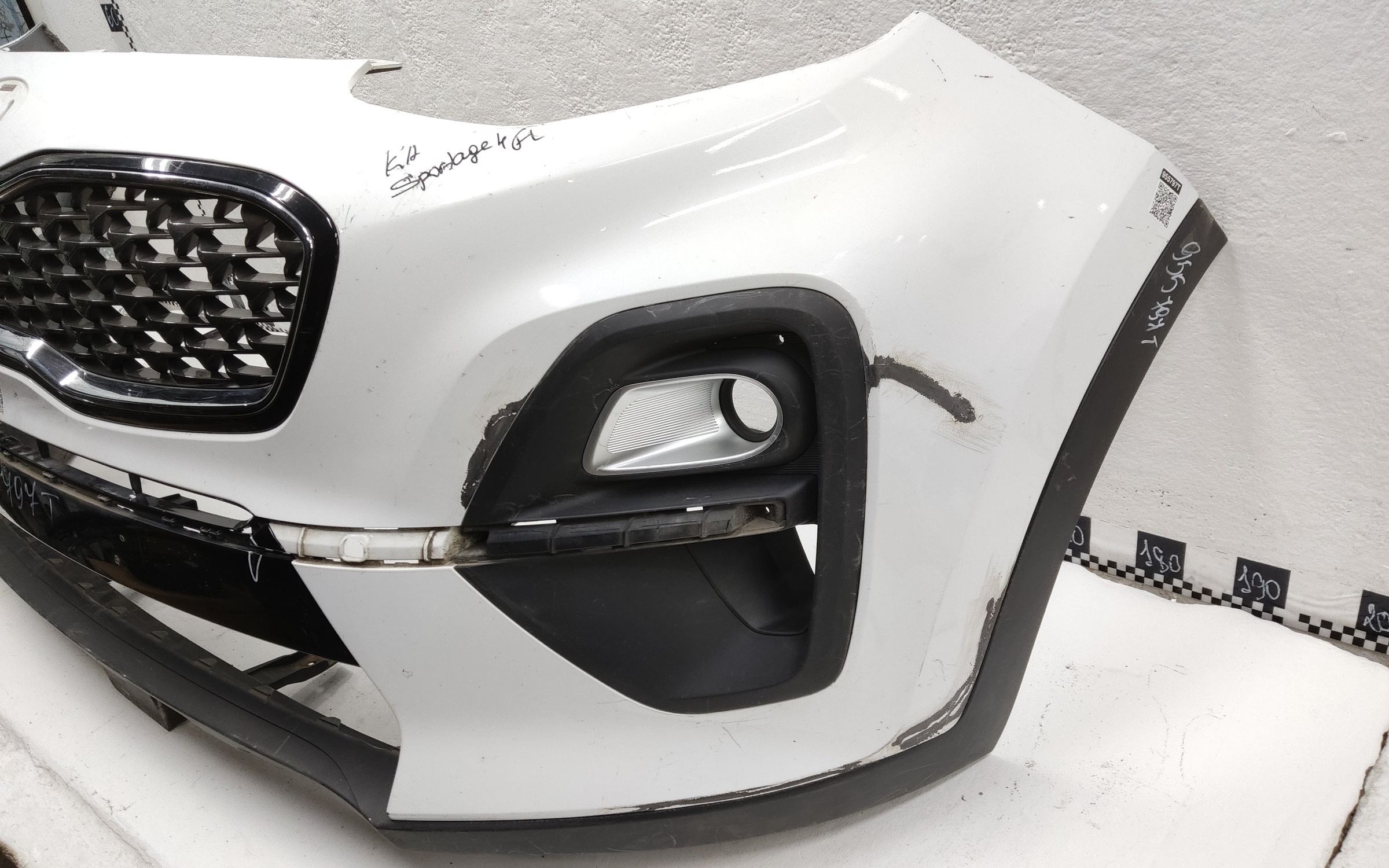 Бампер передний Kia Sportage 4 Restail