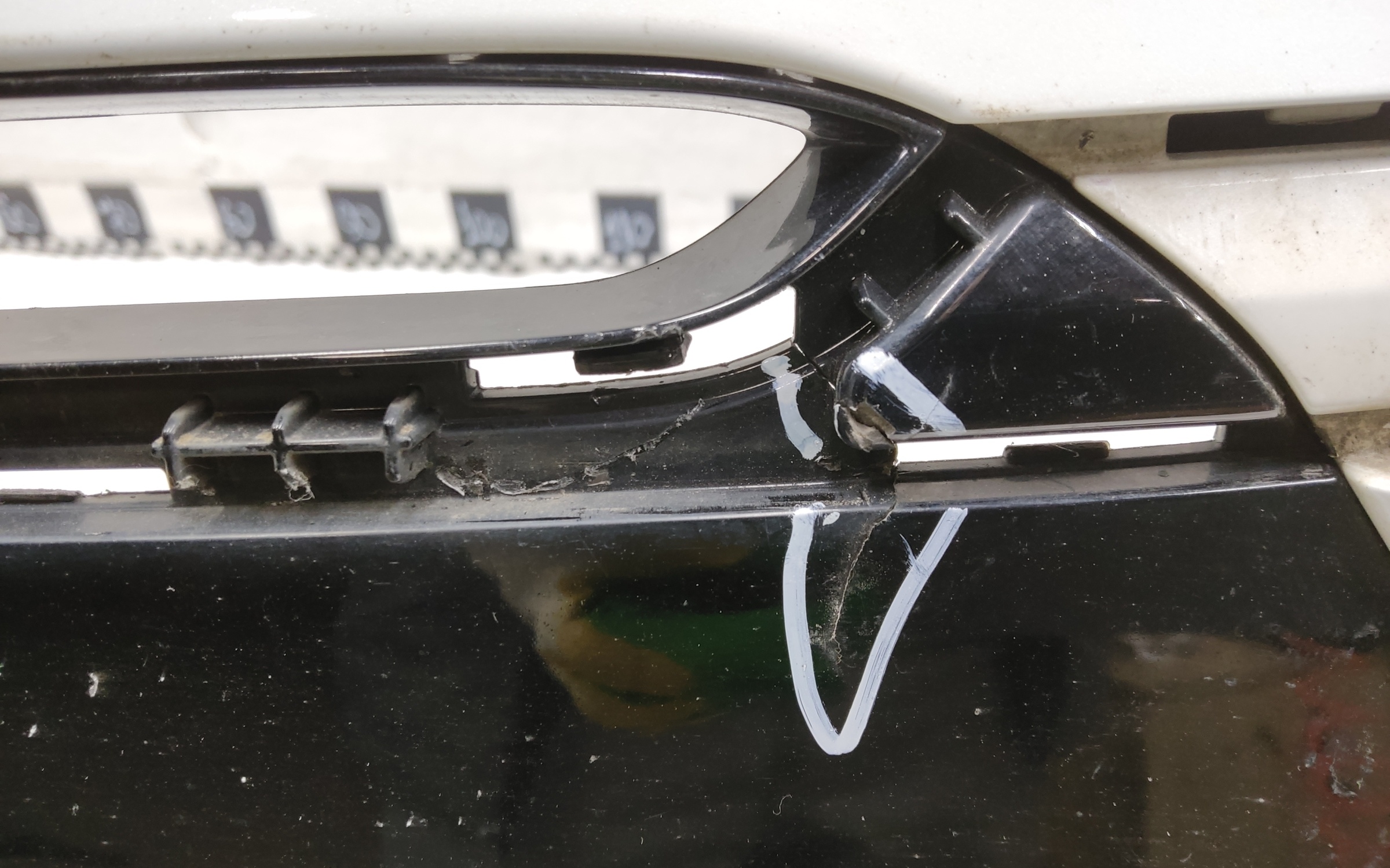 Бампер передний Kia Sportage 4 Restail