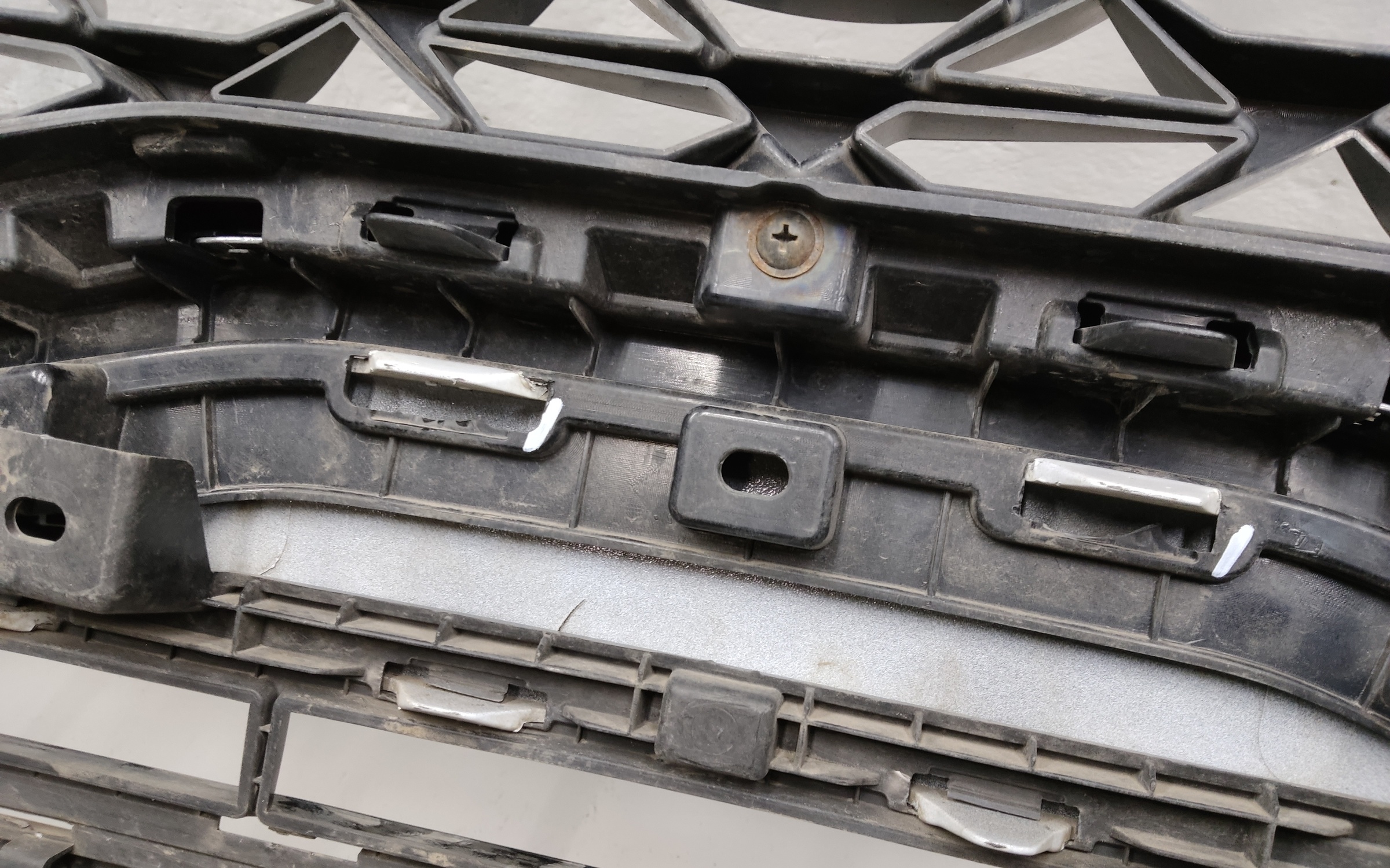 Бампер передний Kia Sportage 4 Restail