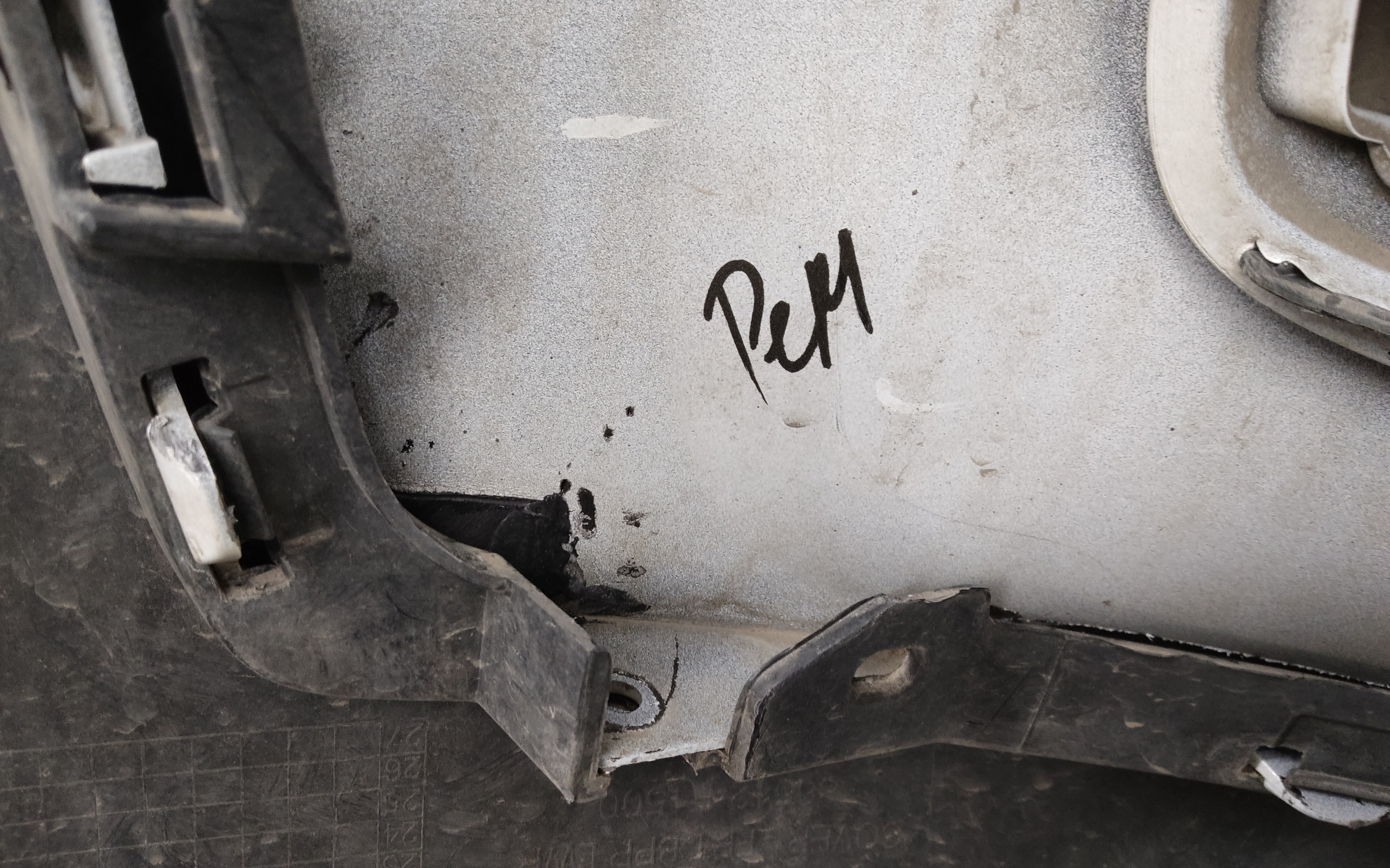 Бампер передний Kia Sportage 4 Restail