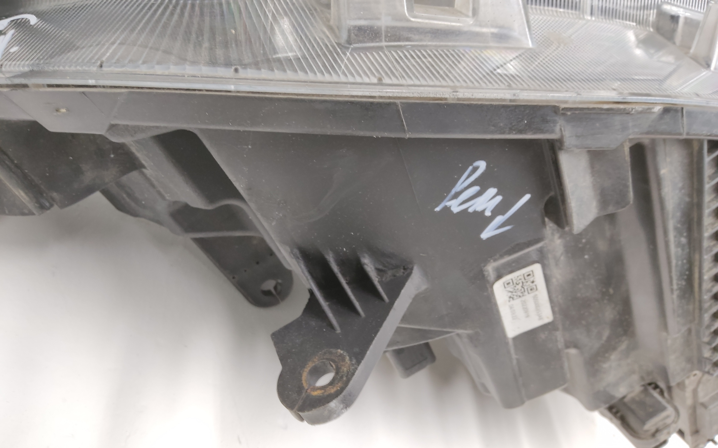 Фара передняя левая Chery Tiggo 8 Pro LED 14 контактов