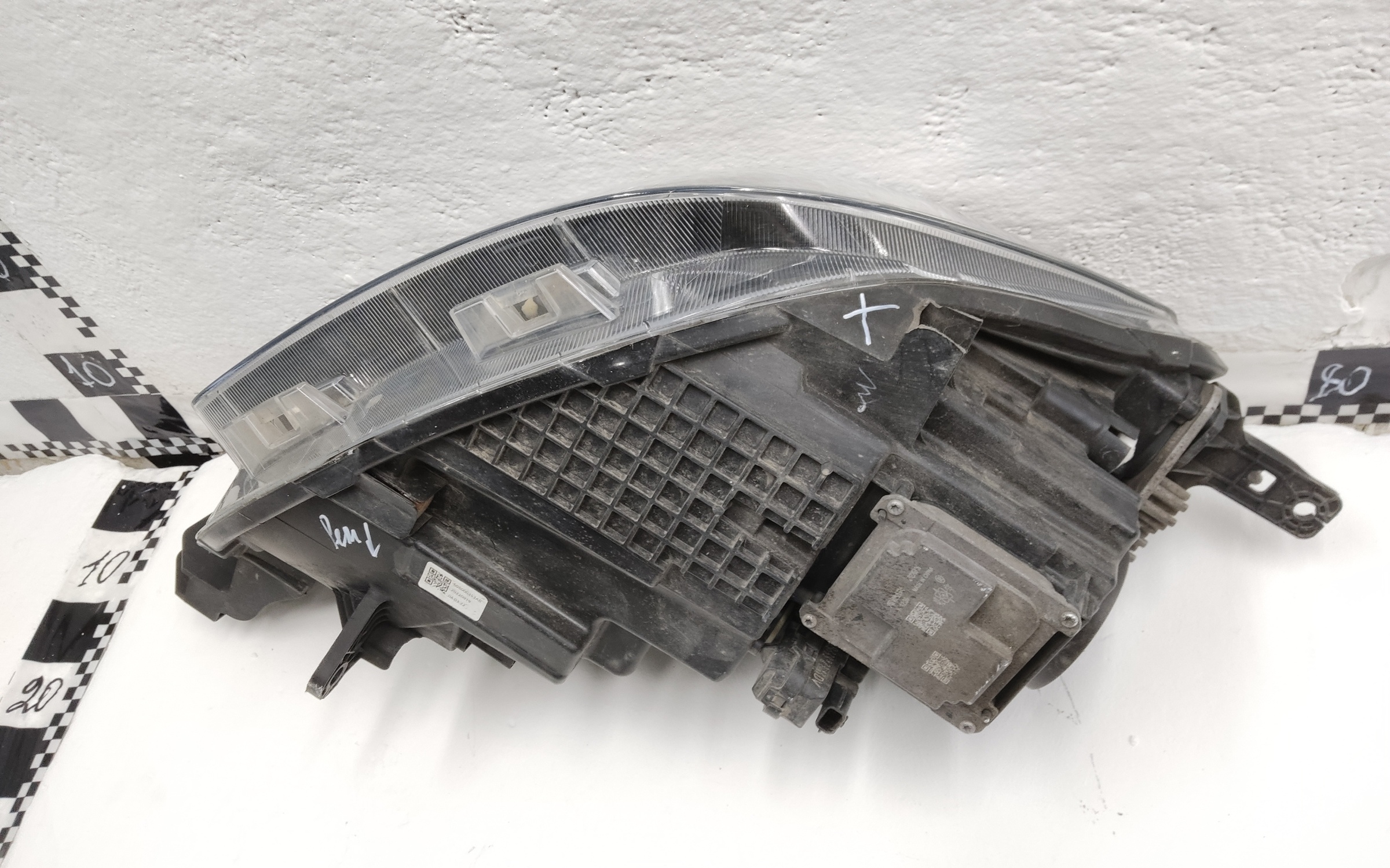 Фара передняя левая Chery Tiggo 8 Pro LED 14 контактов