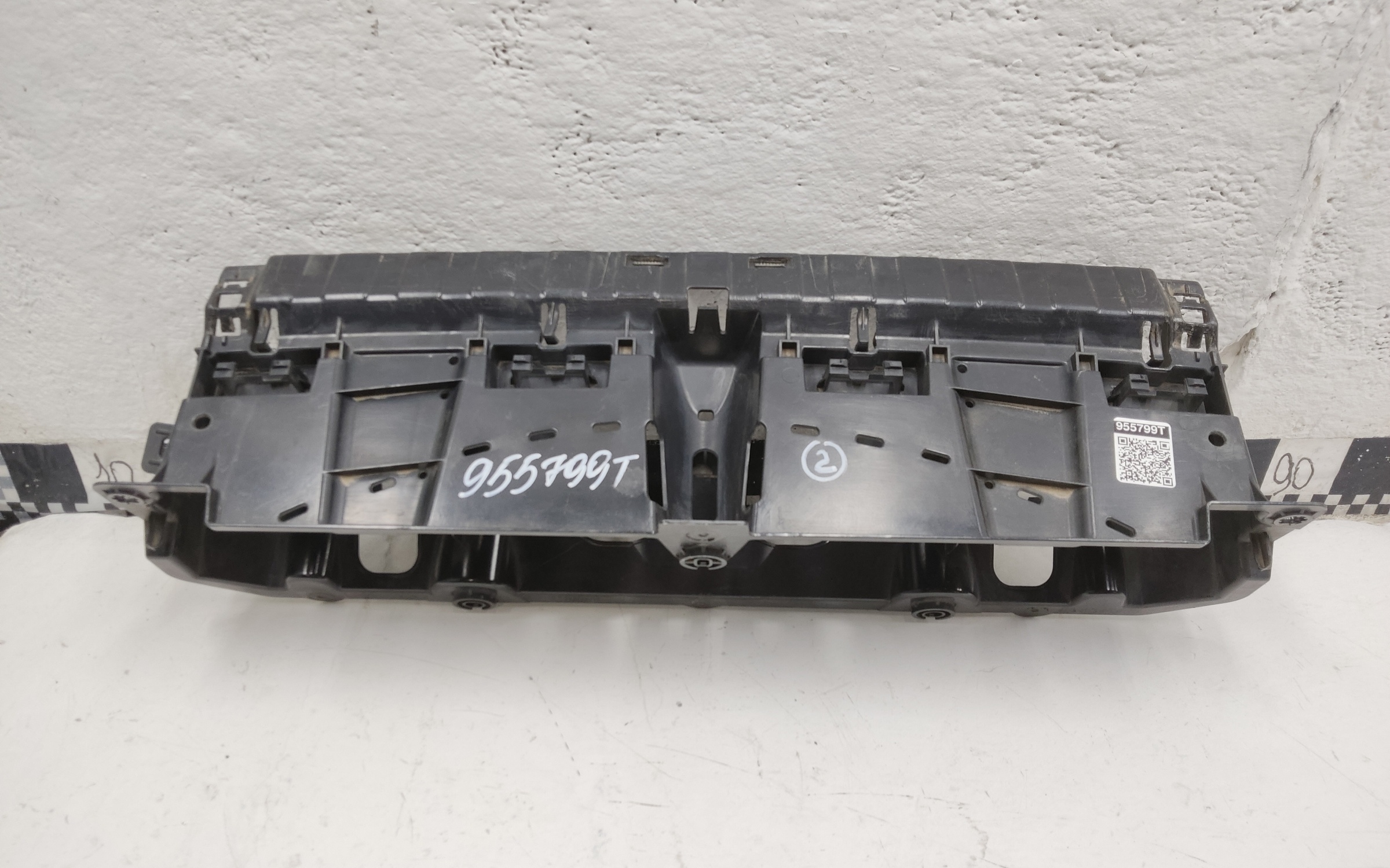 Кронштейн заднего бампера центральный BMW X5 G05 M-paket