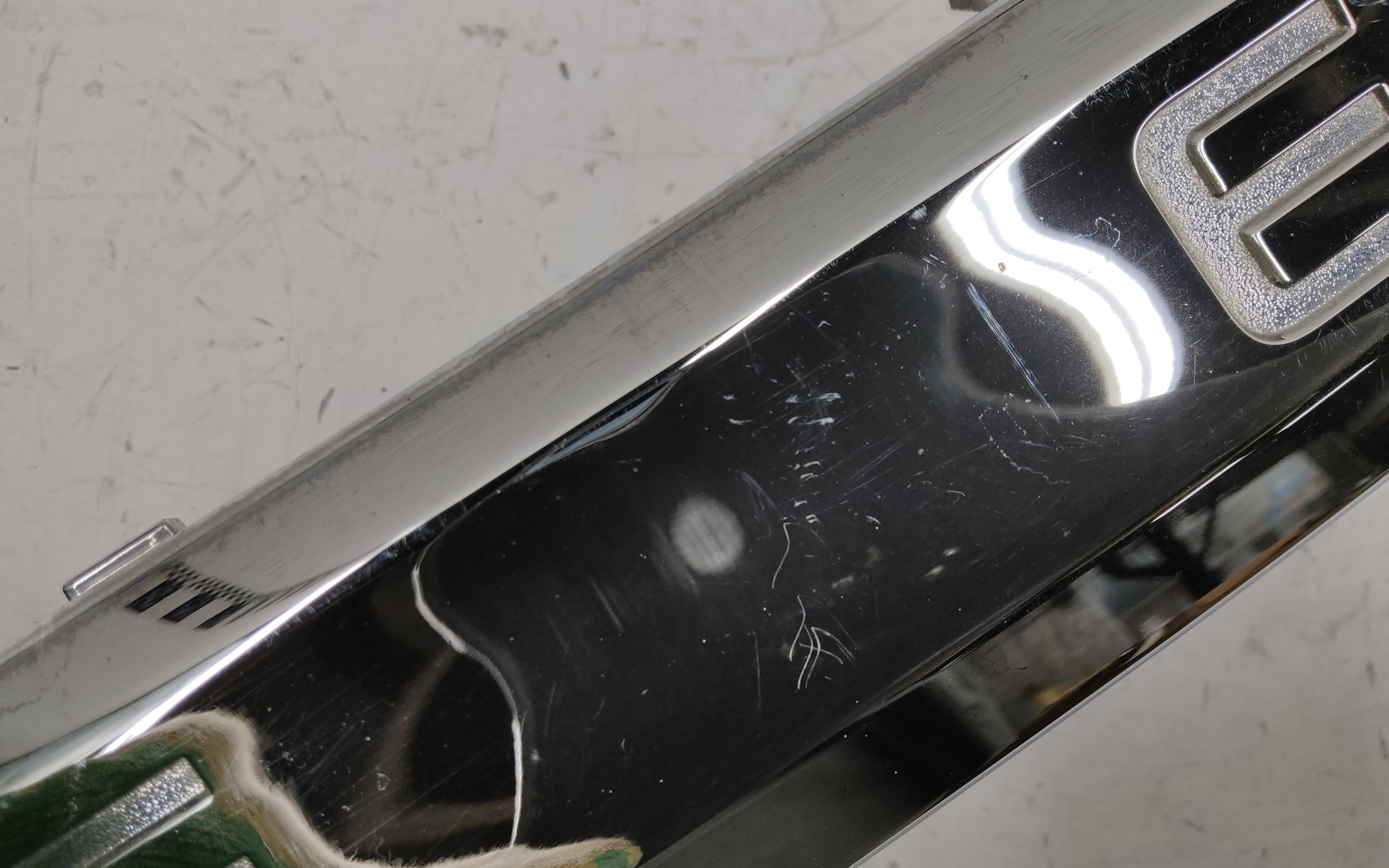 Накладка хром крышки багажника Geely Atlas Pro