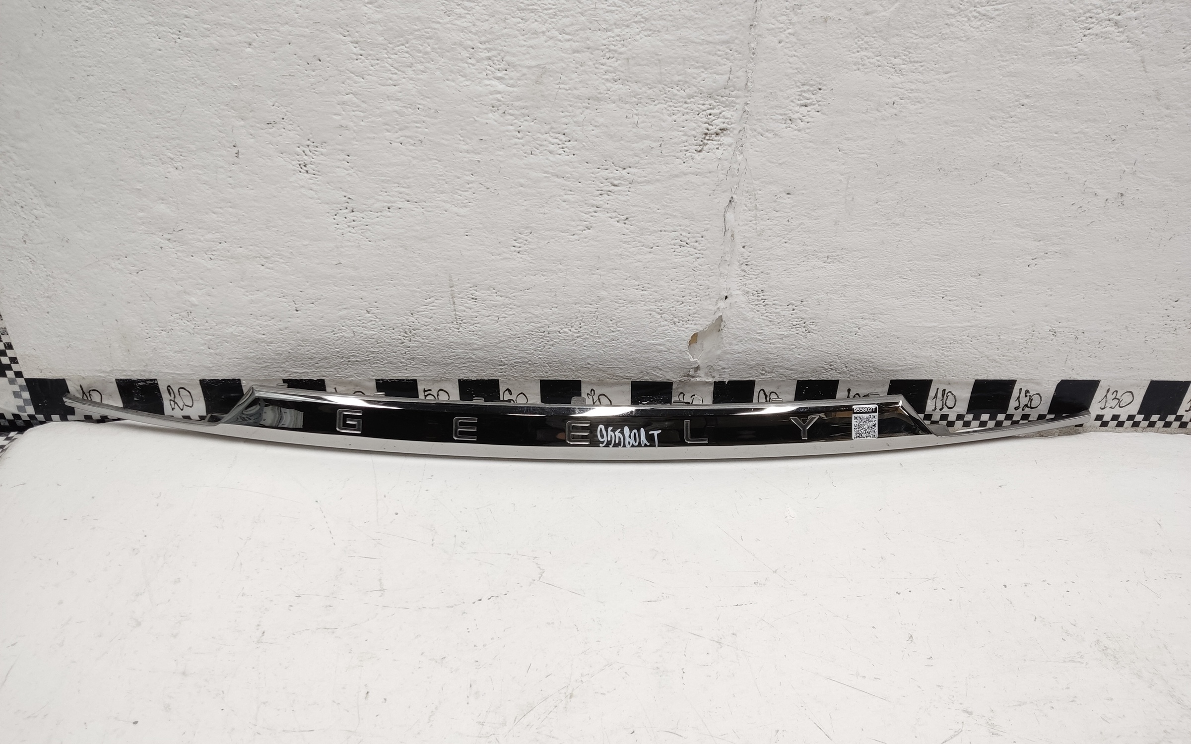 Накладка хром крышки багажника Geely Atlas Pro