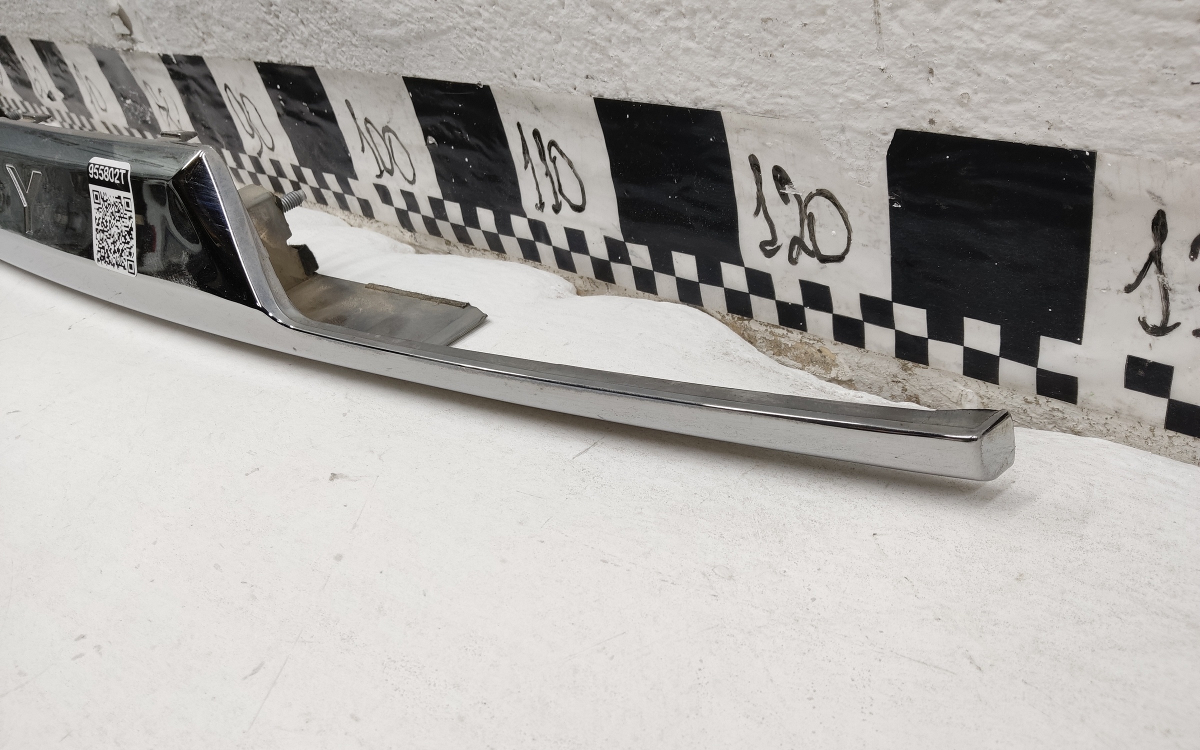 Накладка хром крышки багажника Geely Atlas Pro