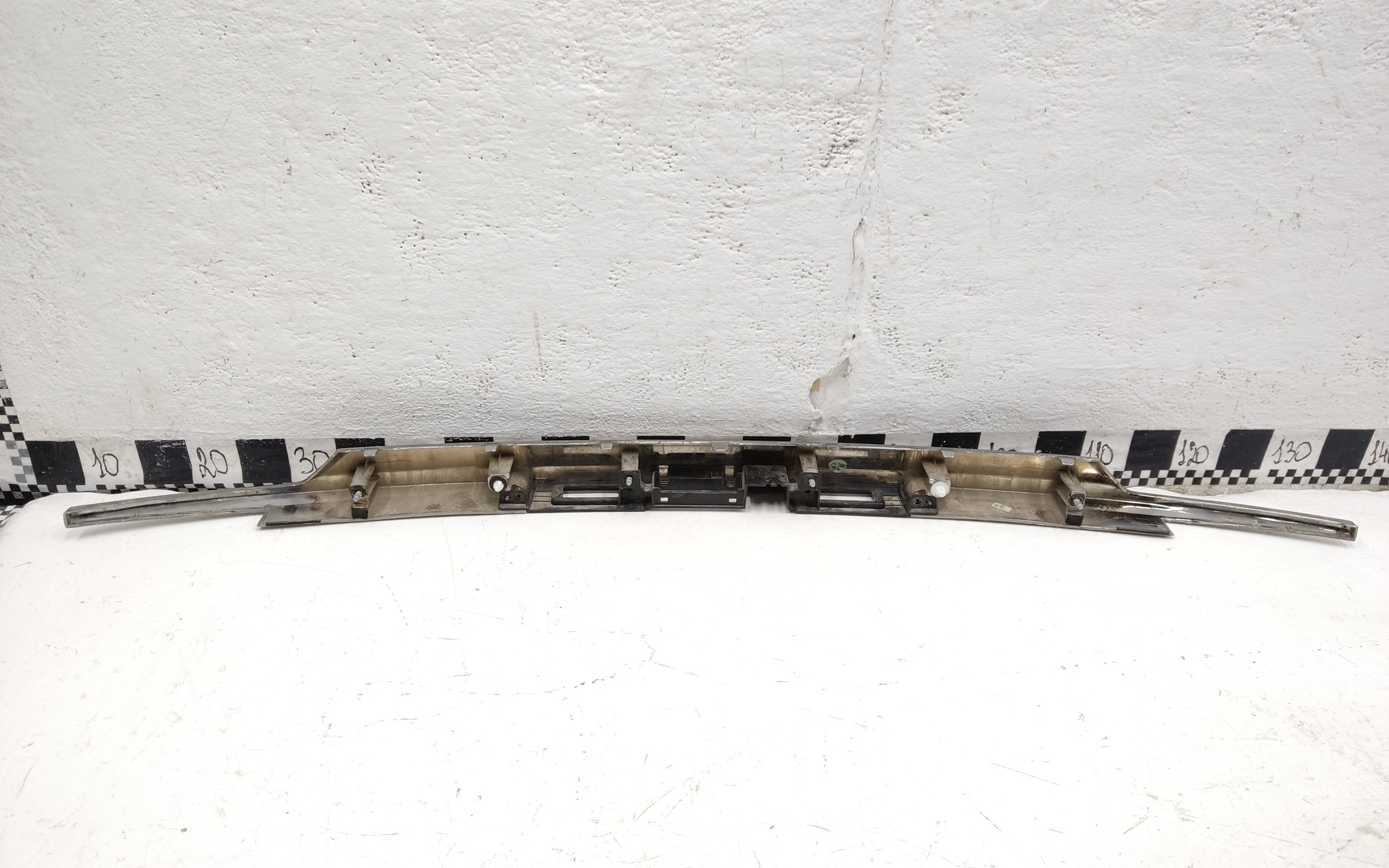 Накладка хром крышки багажника Geely Atlas Pro