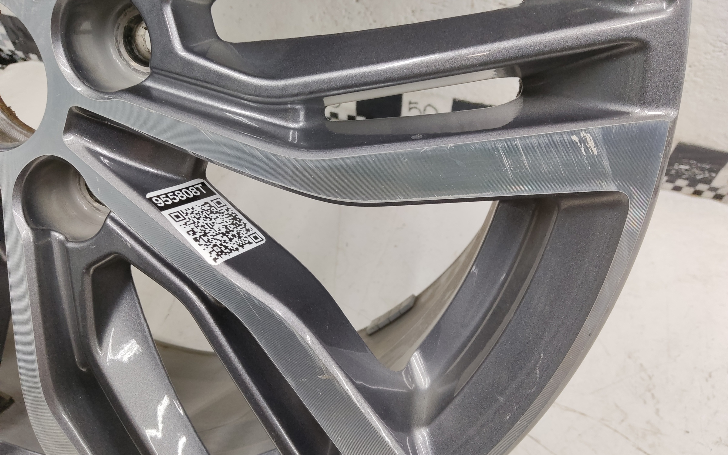 Диск колеса литой Geely Atlas Pro R18