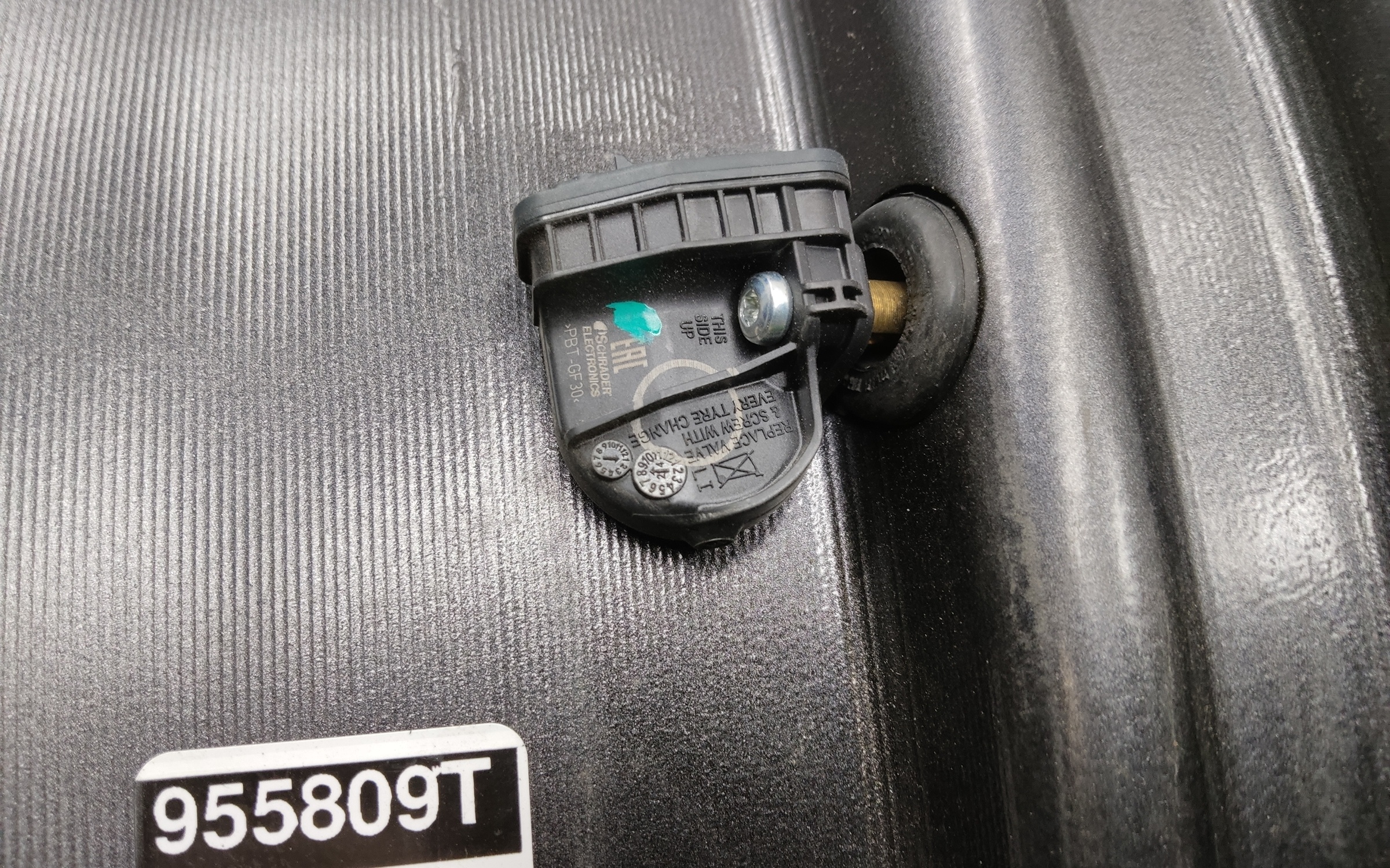 Диск колеса литой Geely Monjaro R20