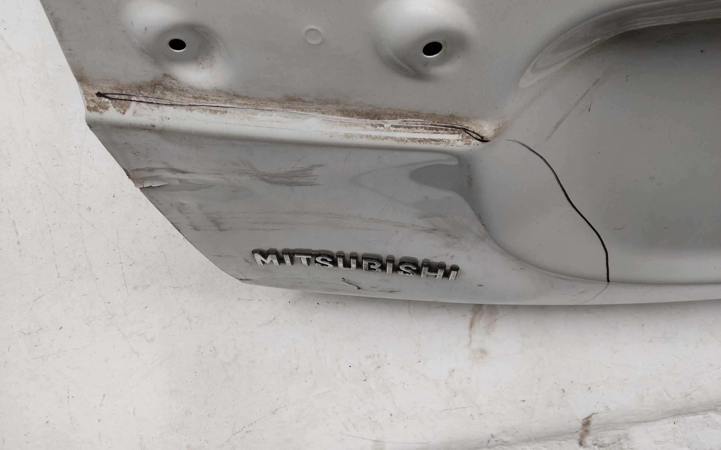 Крышка багажника Mitsubishi Outlander 3