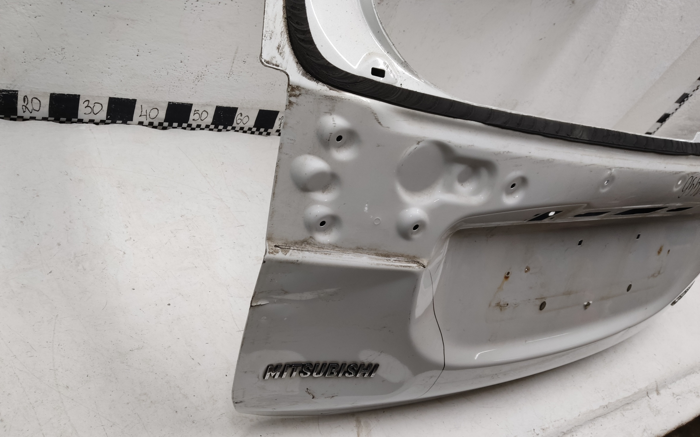 Крышка багажника Mitsubishi Outlander 3