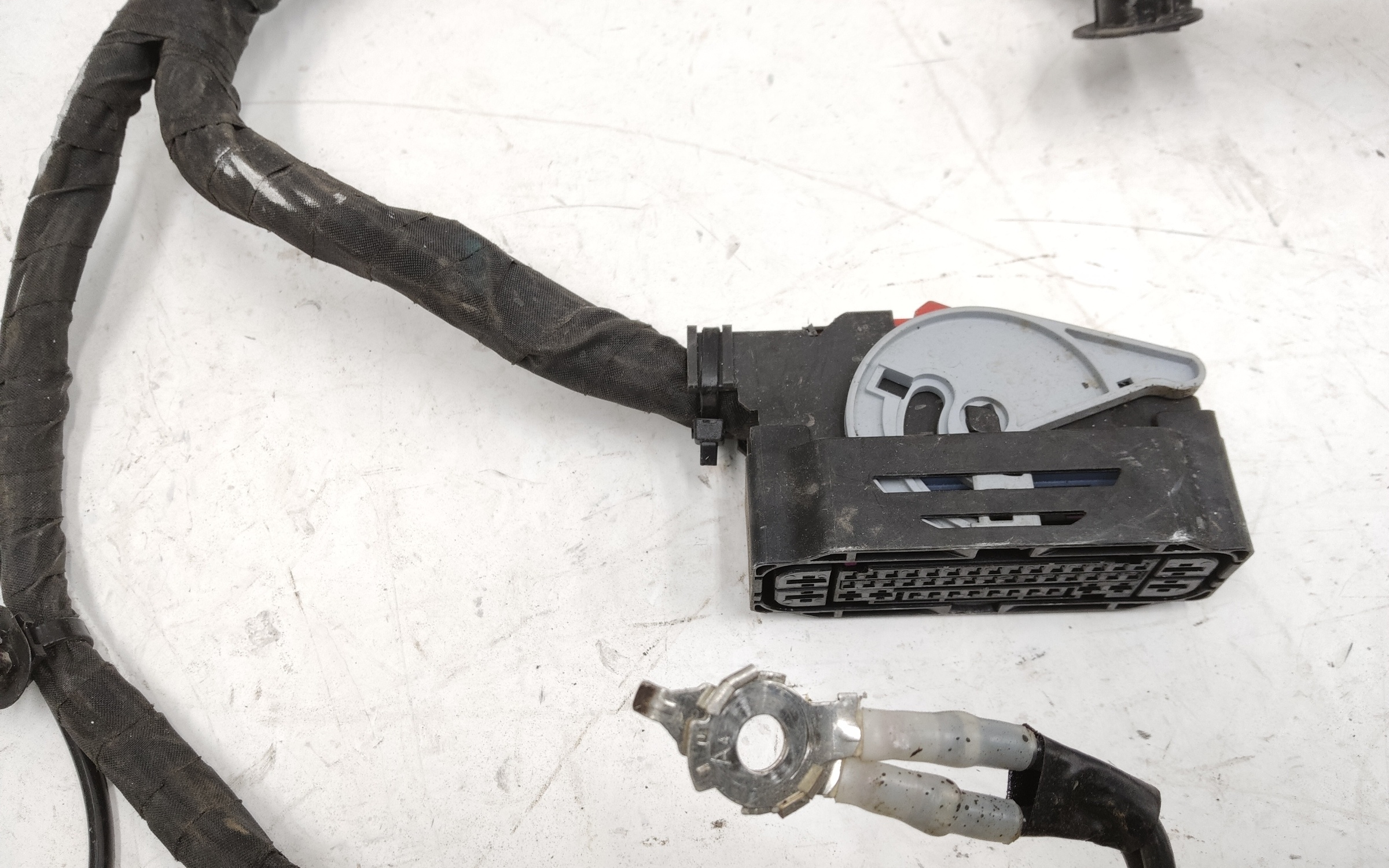 Проводка моторного отсека Geely Cityray