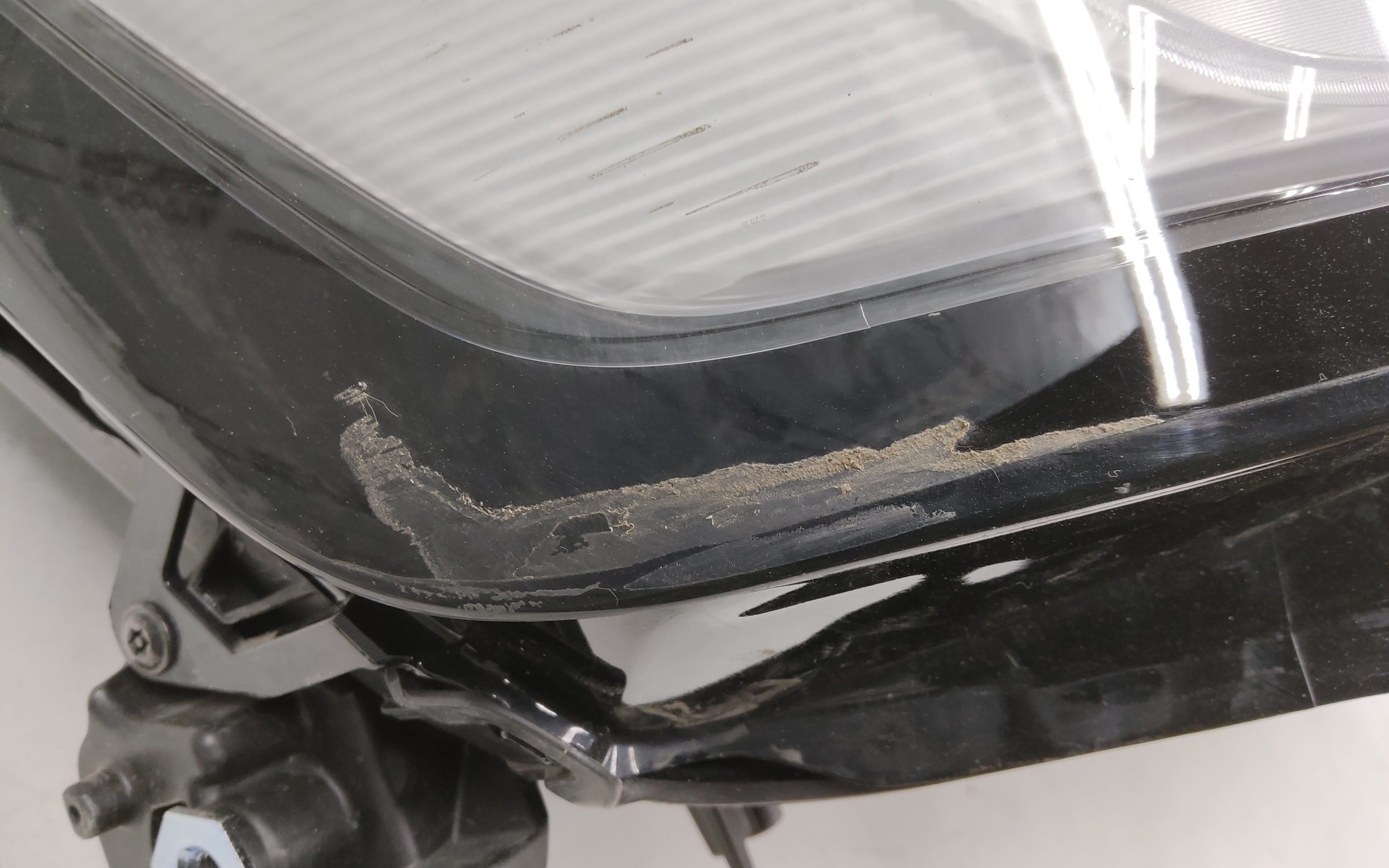 Фара передняя правая Toyota Land Cruiser 300 LED