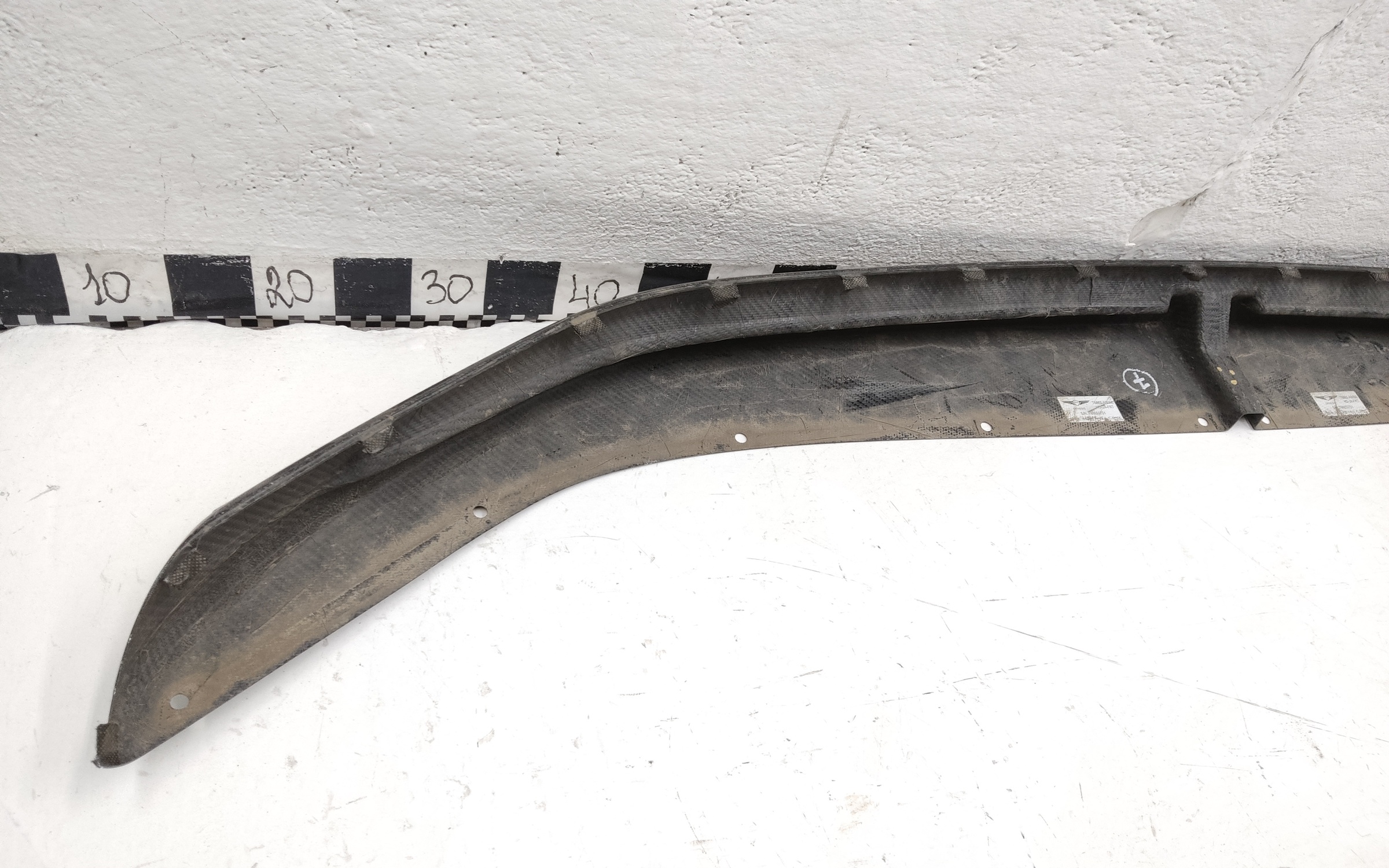 Юбка переднего бампера  Genesis GV80 карбон