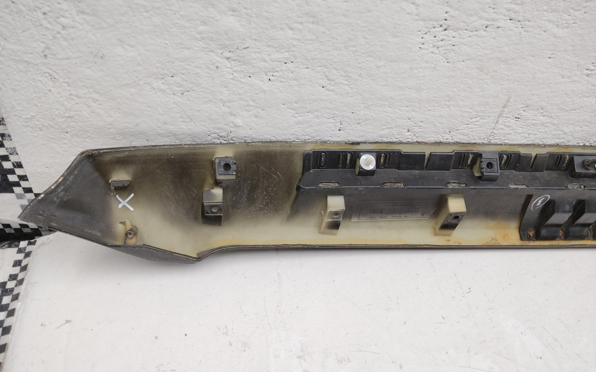 Накладка капота Tank 500 черная