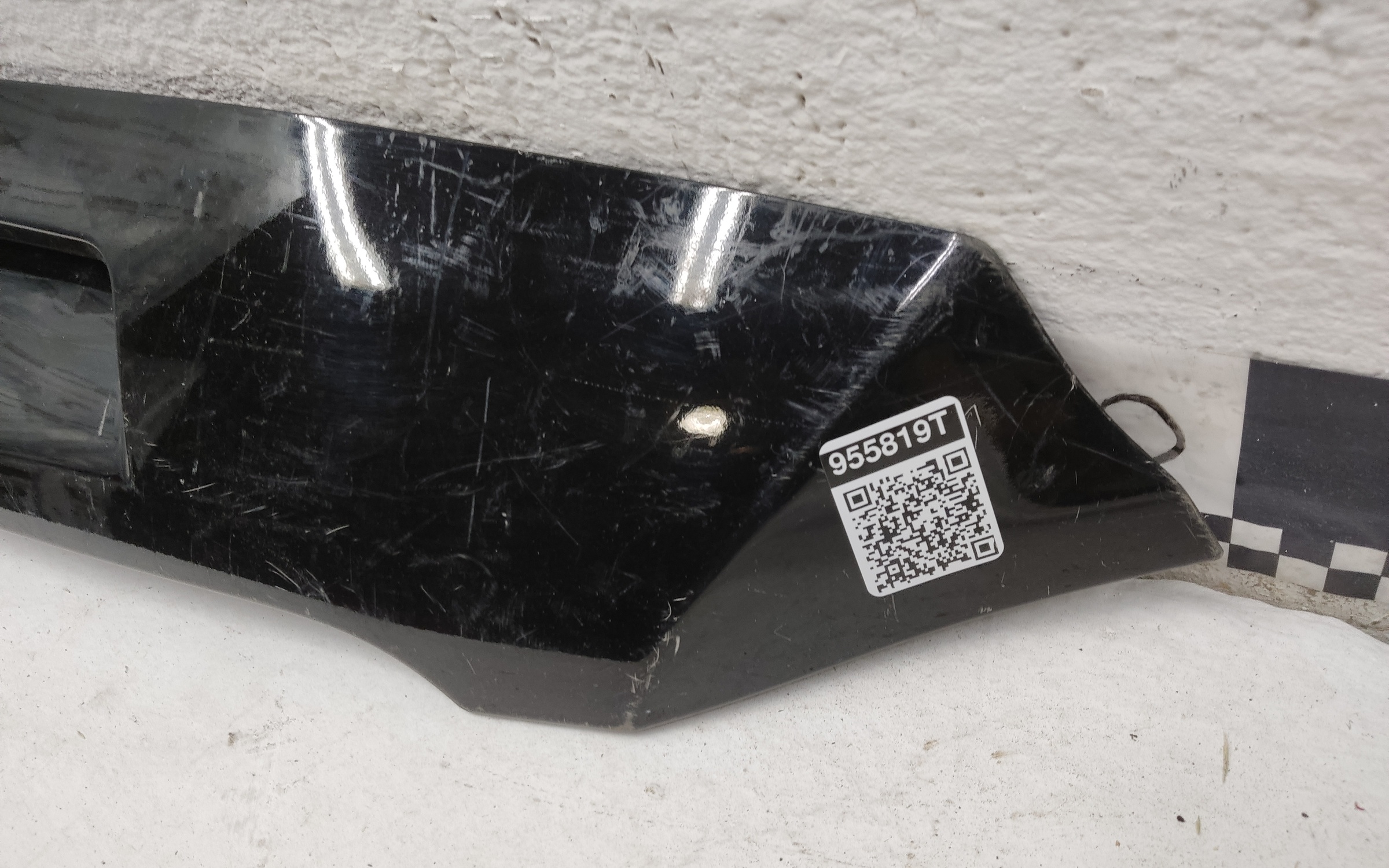 Накладка капота Tank 500 черная