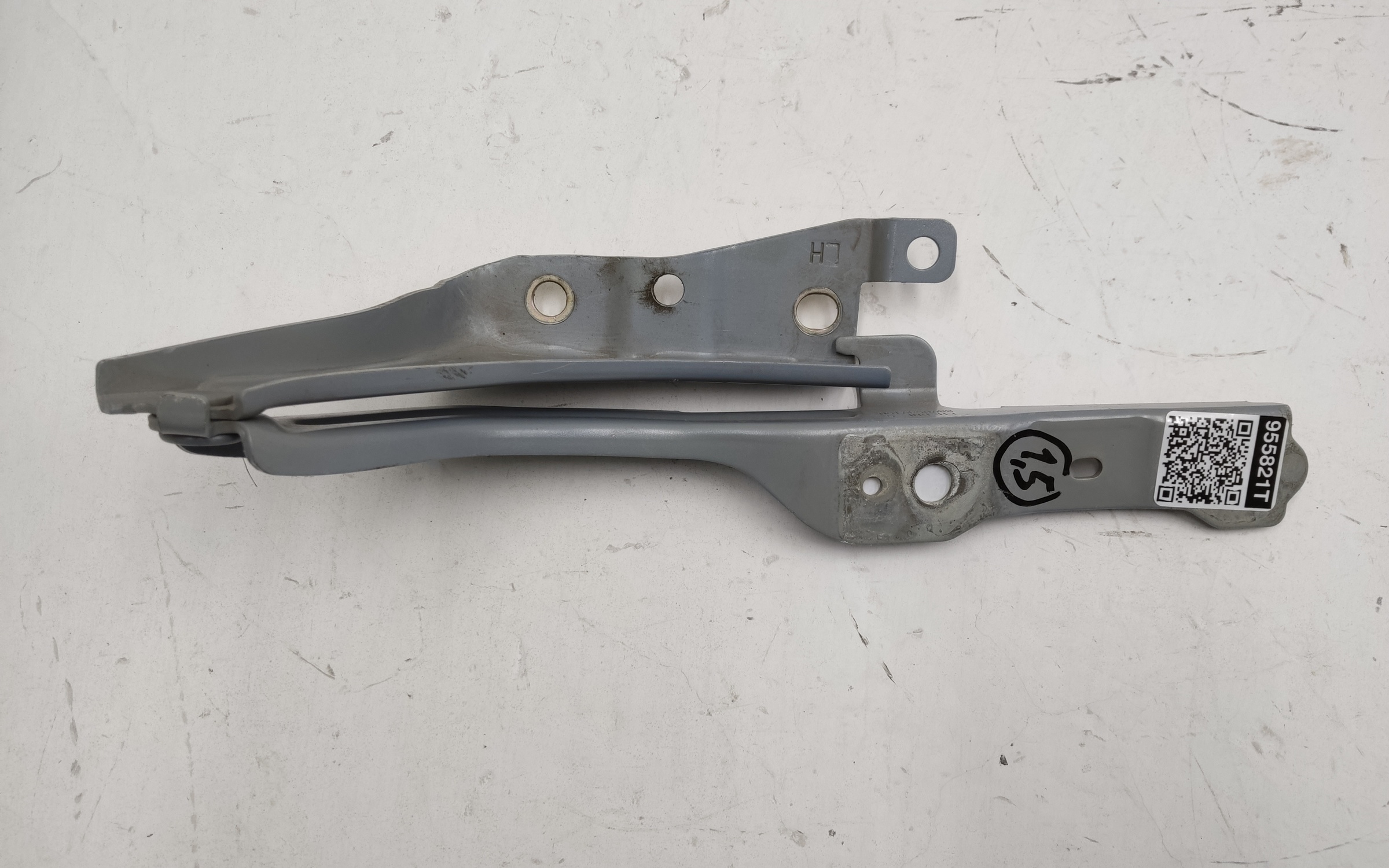 Петля капота левая Geely Tugella