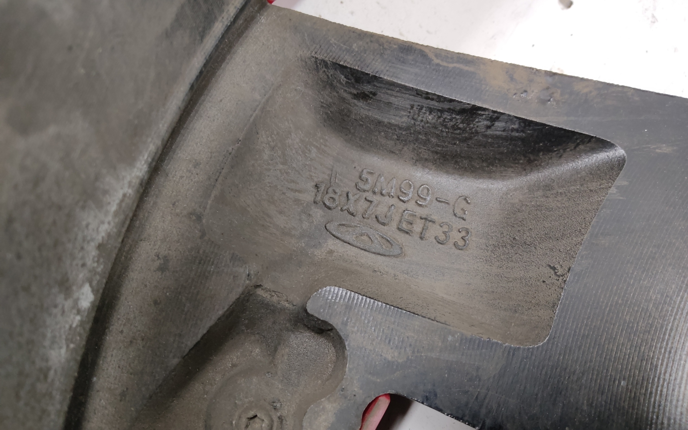 Диск колеса литой Omoda C5 R18 красный