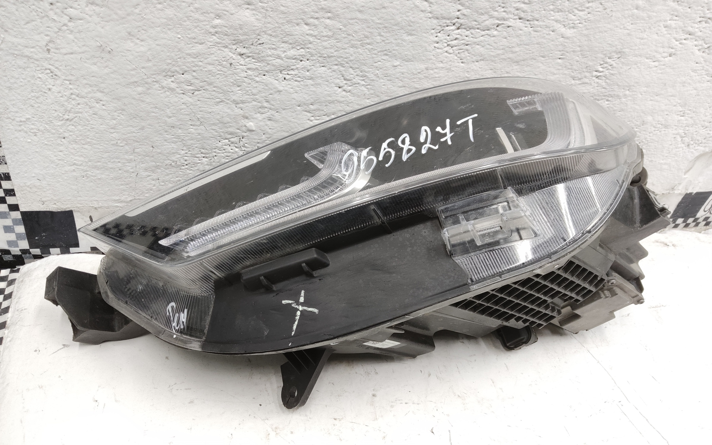 Фара передняя левая Chery Tiggo 8 Pro LED 10 контактов