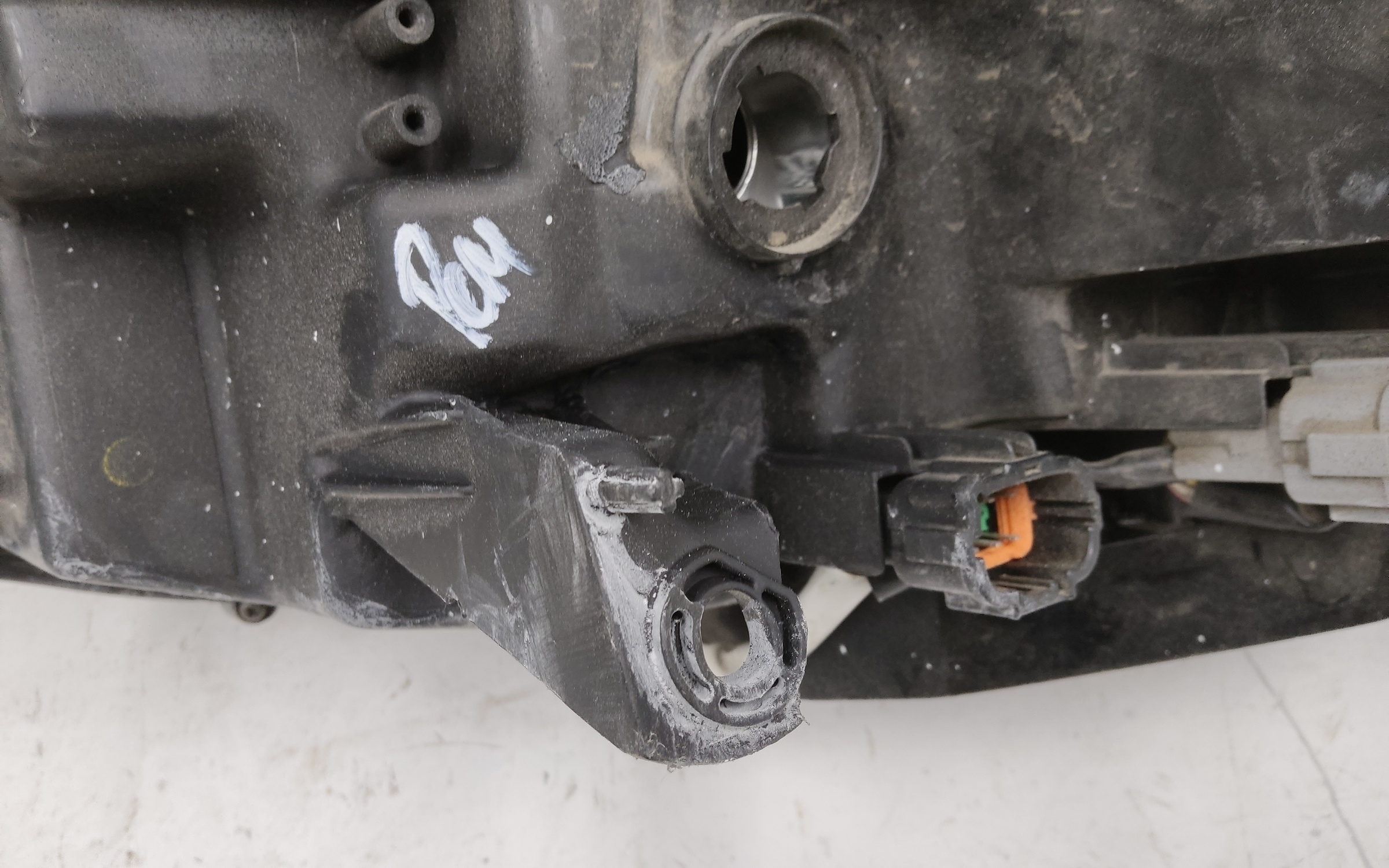 Фара передняя правая Nissan X-Trail T32 Restail LED