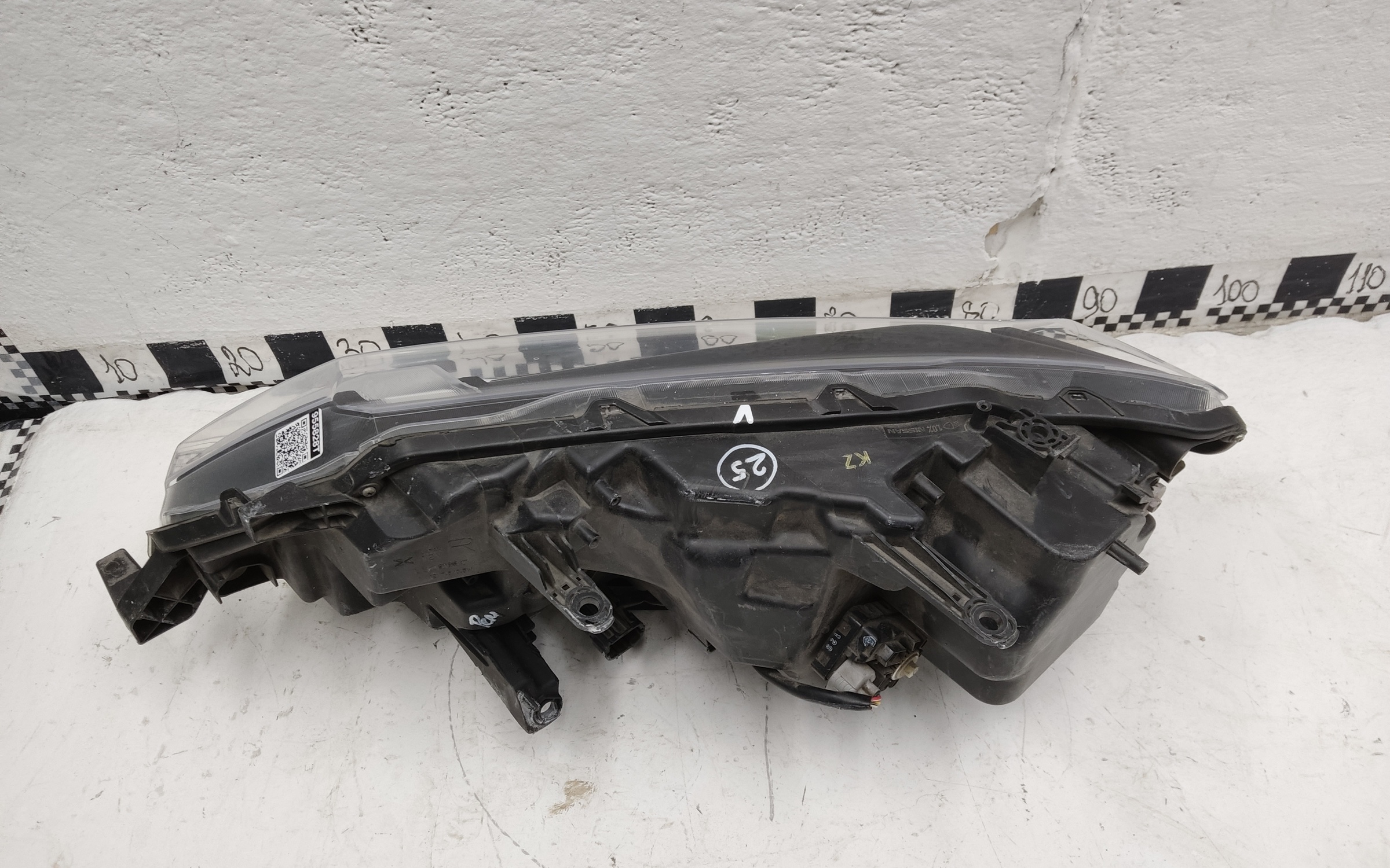 Фара передняя правая Nissan X-Trail T32 Restail LED