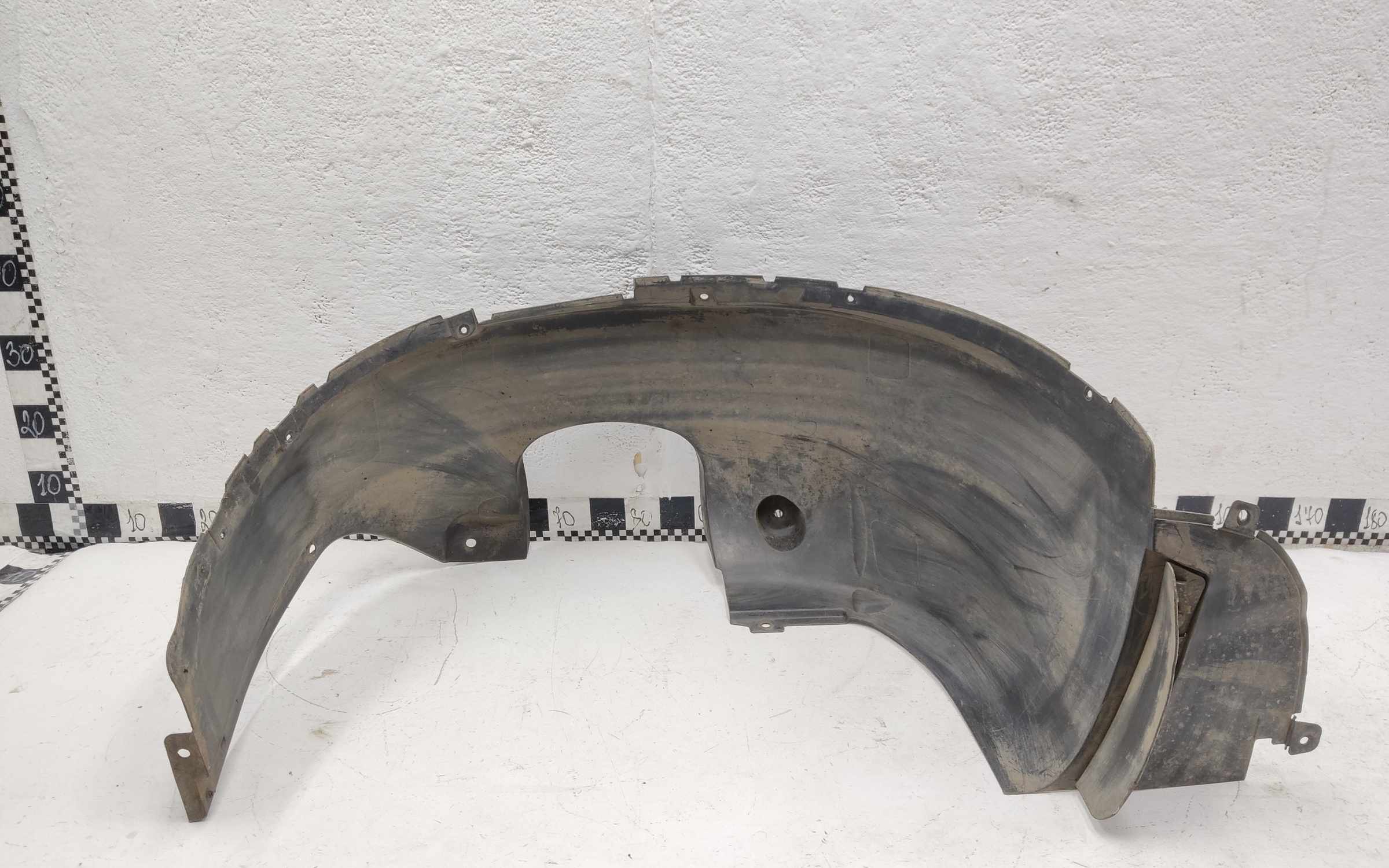 Подкрылок передний правый Chery Tiggo 7 Pro