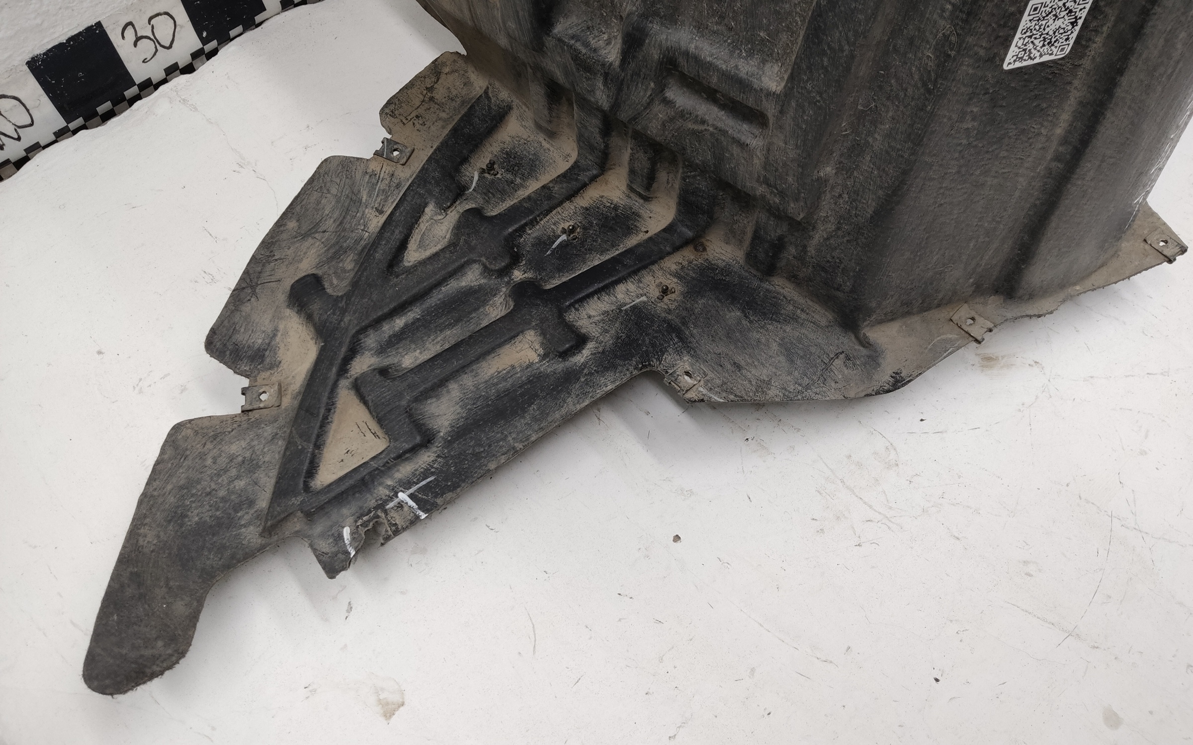 Подкрылок передний правый Geely Okavango Restail