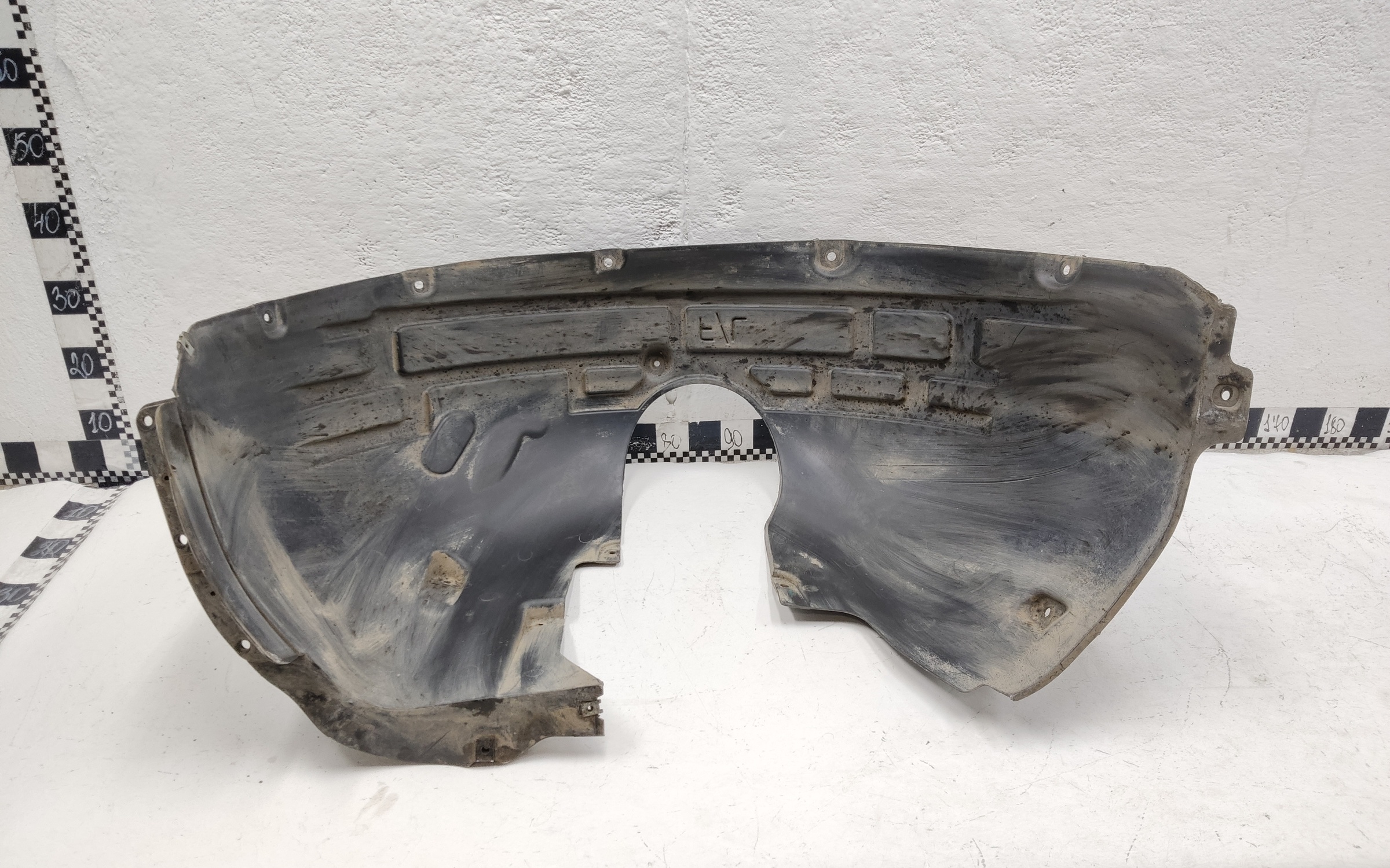 Подкрылок передний левый Geely Atlas 2