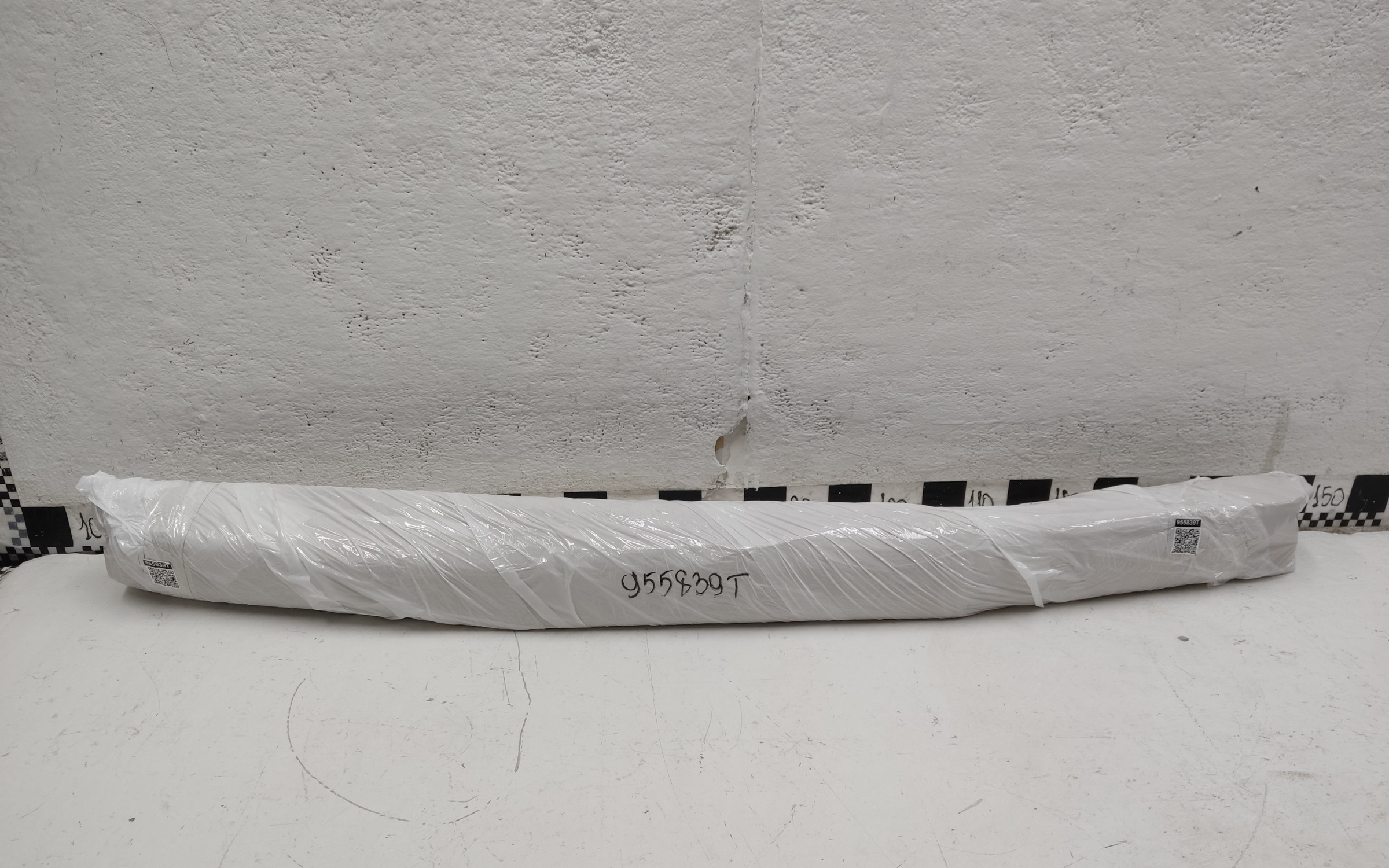 Фонарь центральный крышки багажника Geely Atlas 2