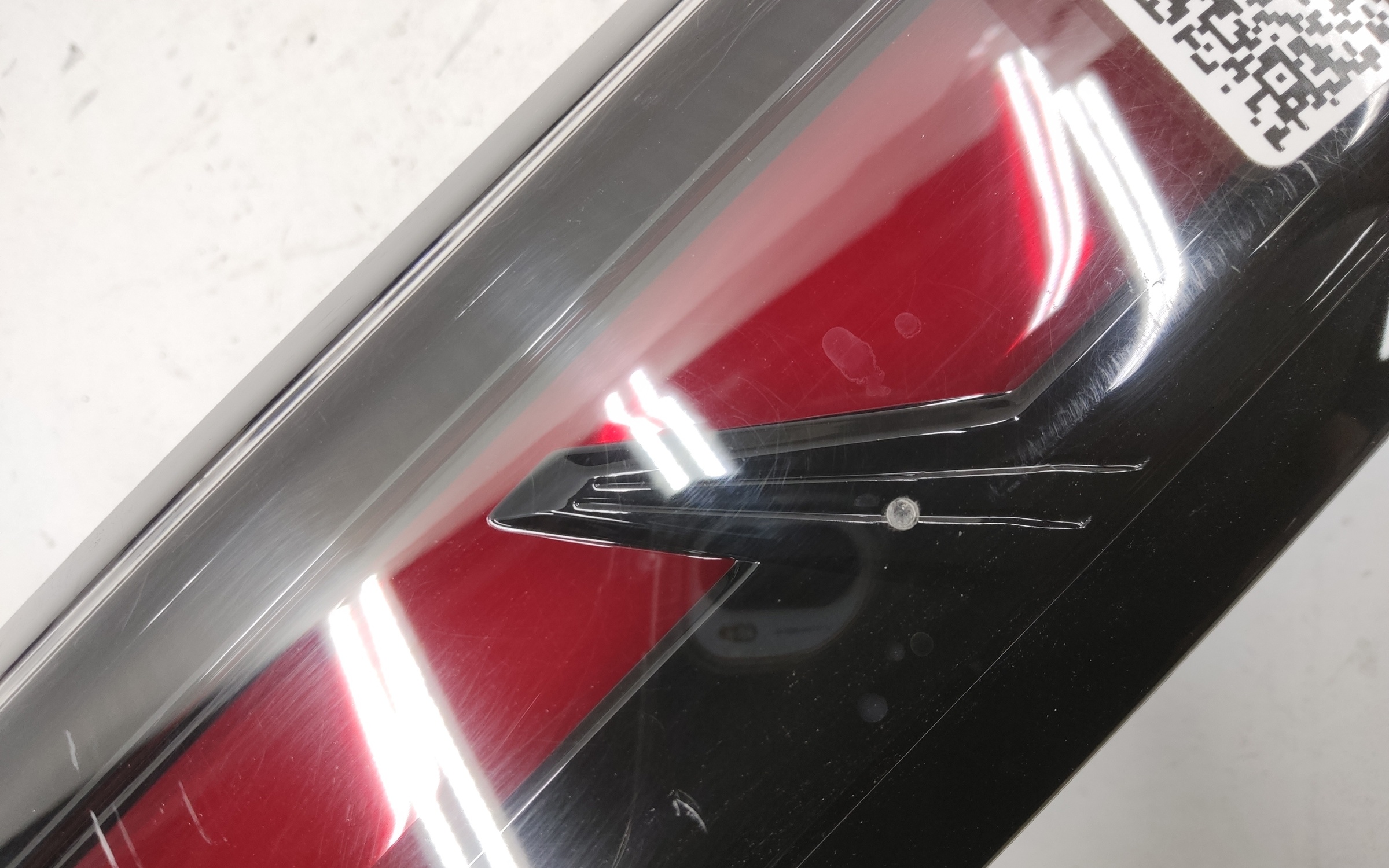 Фонарь центральный крышки багажника Geely Atlas 2