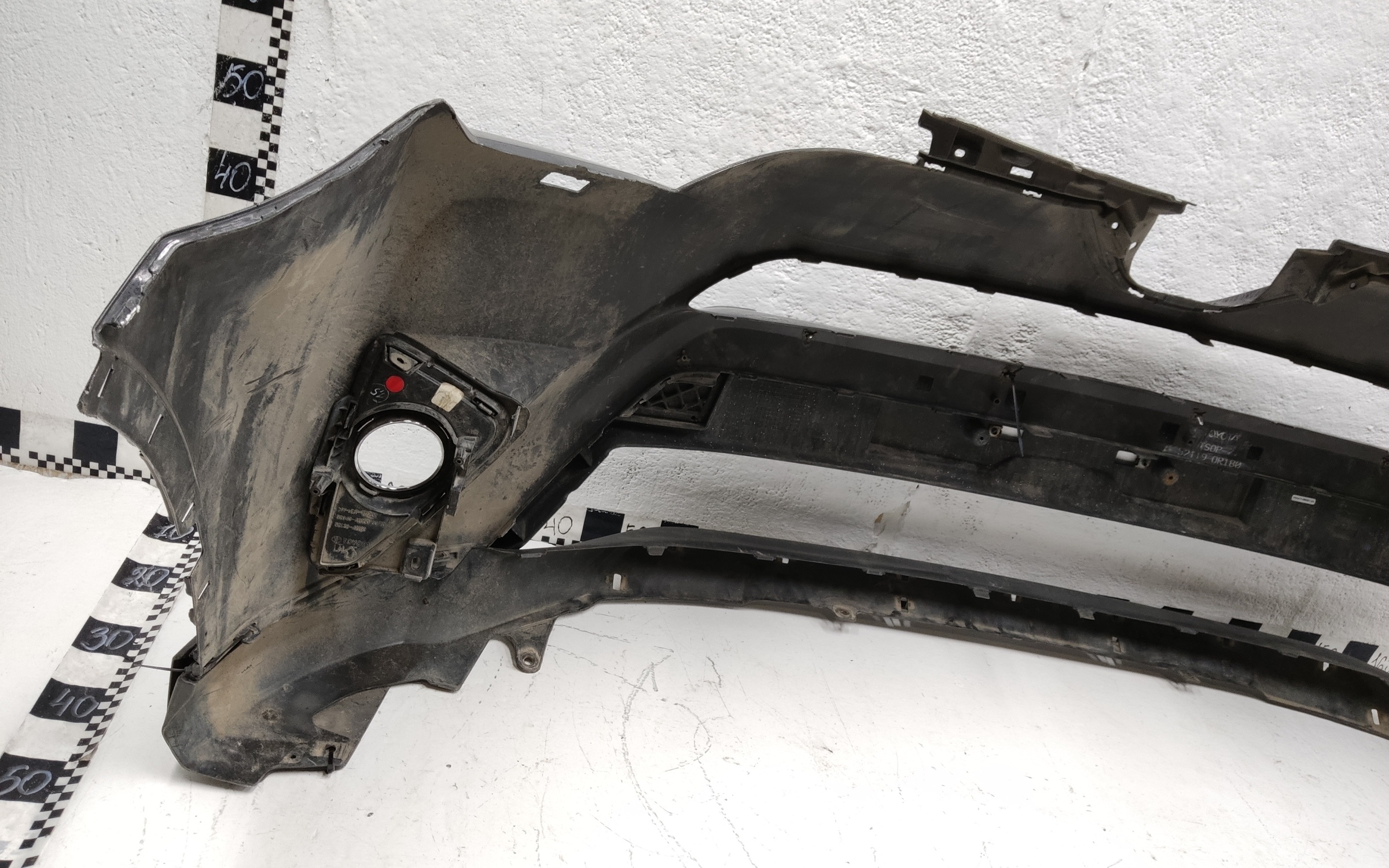 Бампер передний Toyota RAV4 CA40 Restail