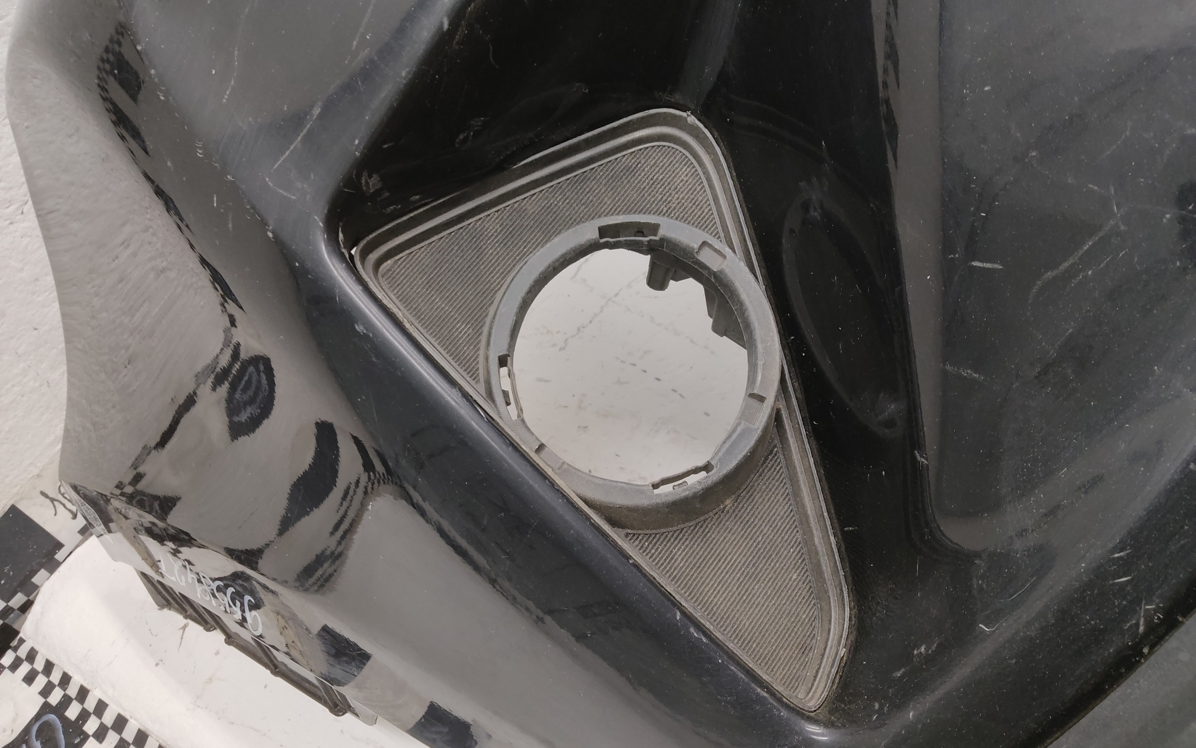 Бампер передний Toyota RAV4 CA40 Restail