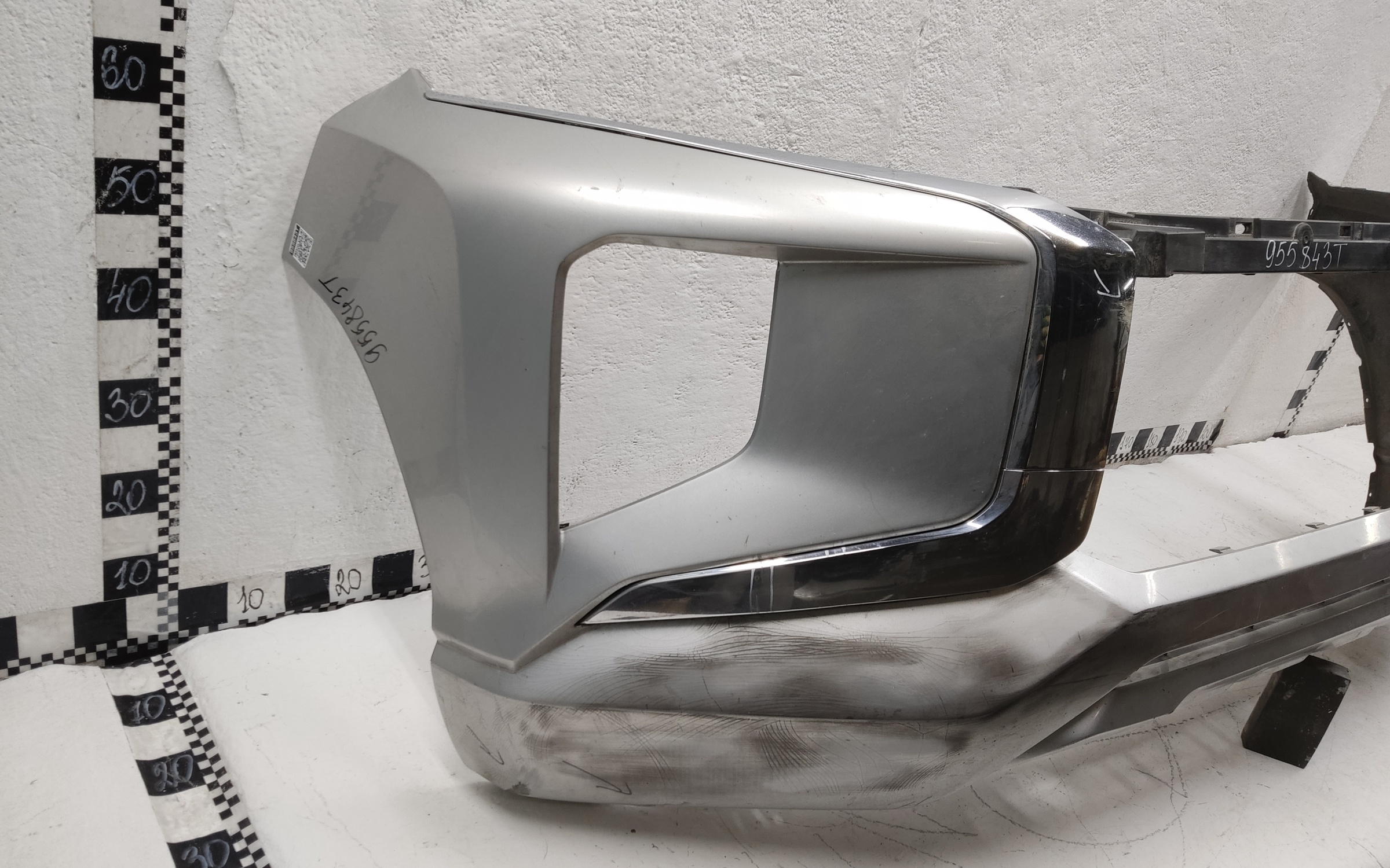 Бампер передний Mitsubishi L200 5 Restail