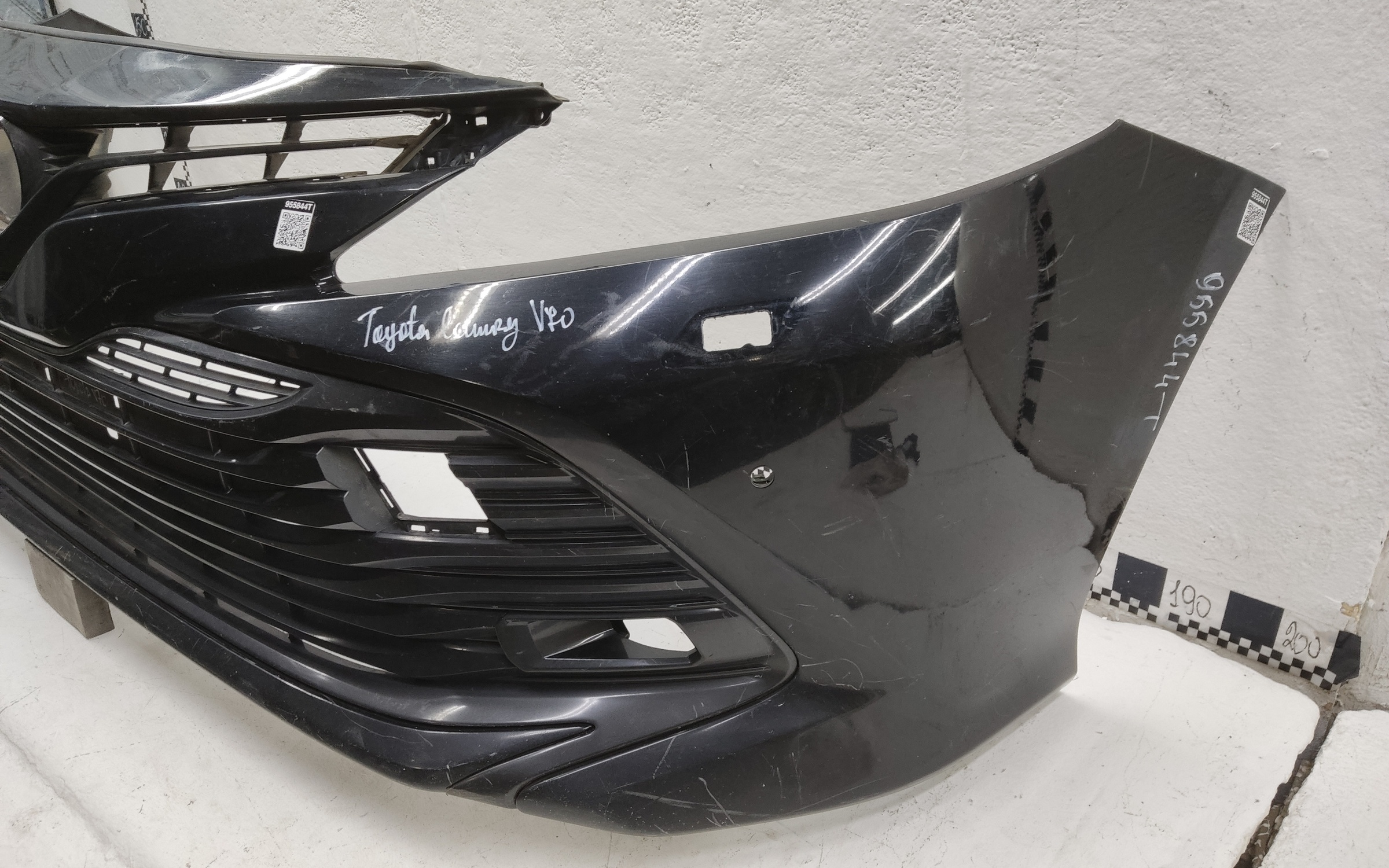 Бампер передний Toyota Camry V70