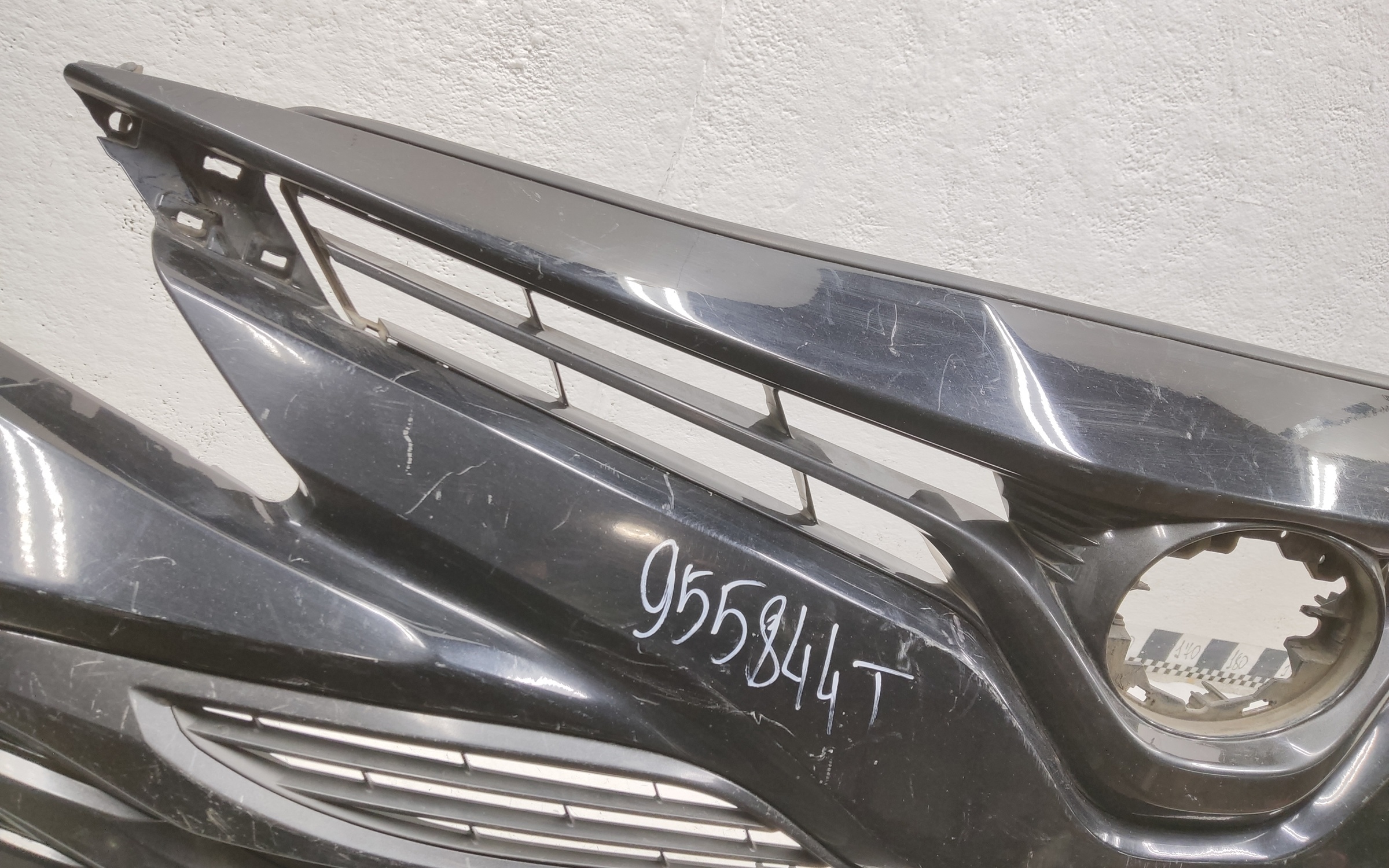 Бампер передний Toyota Camry V70