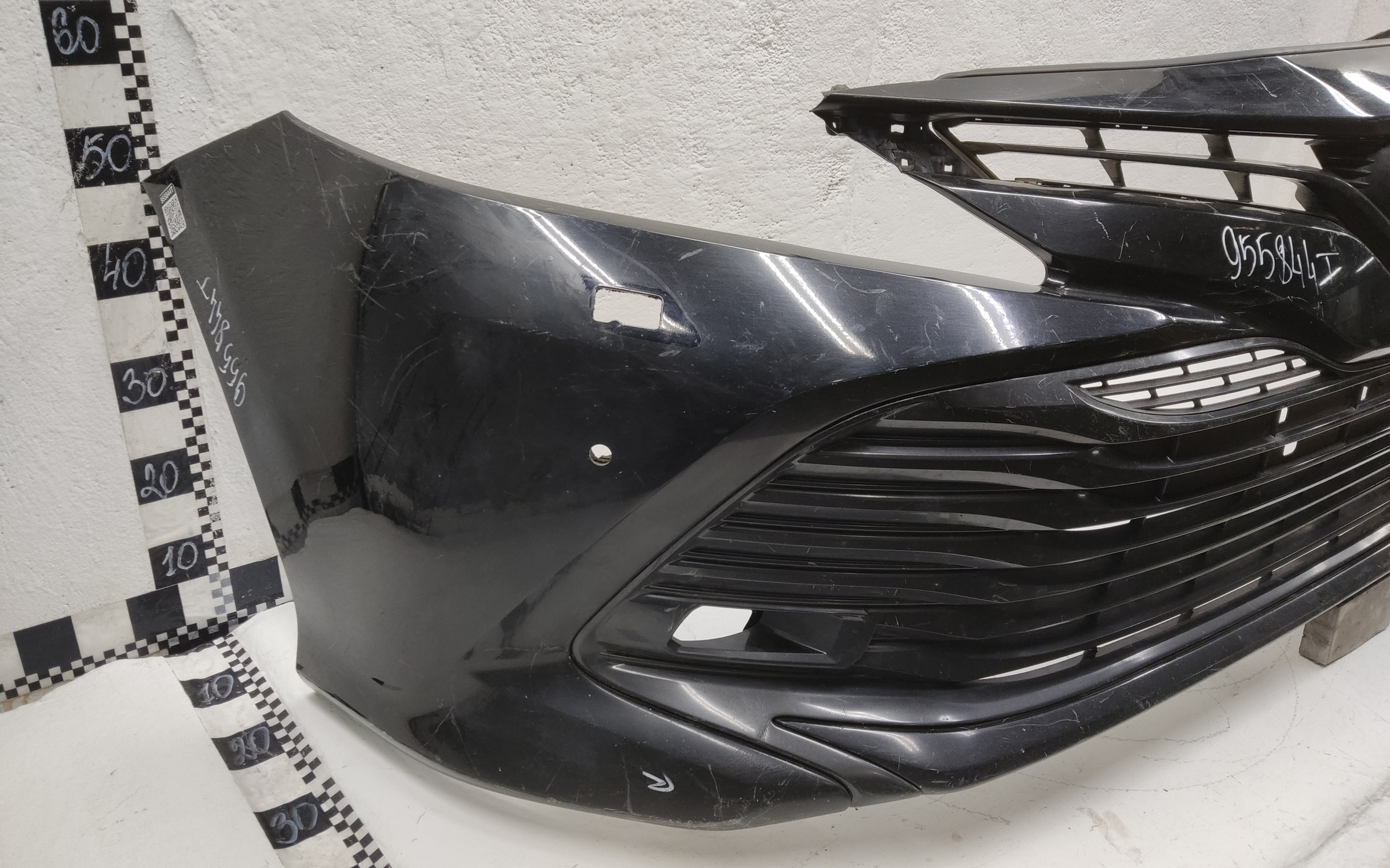 Бампер передний Toyota Camry V70