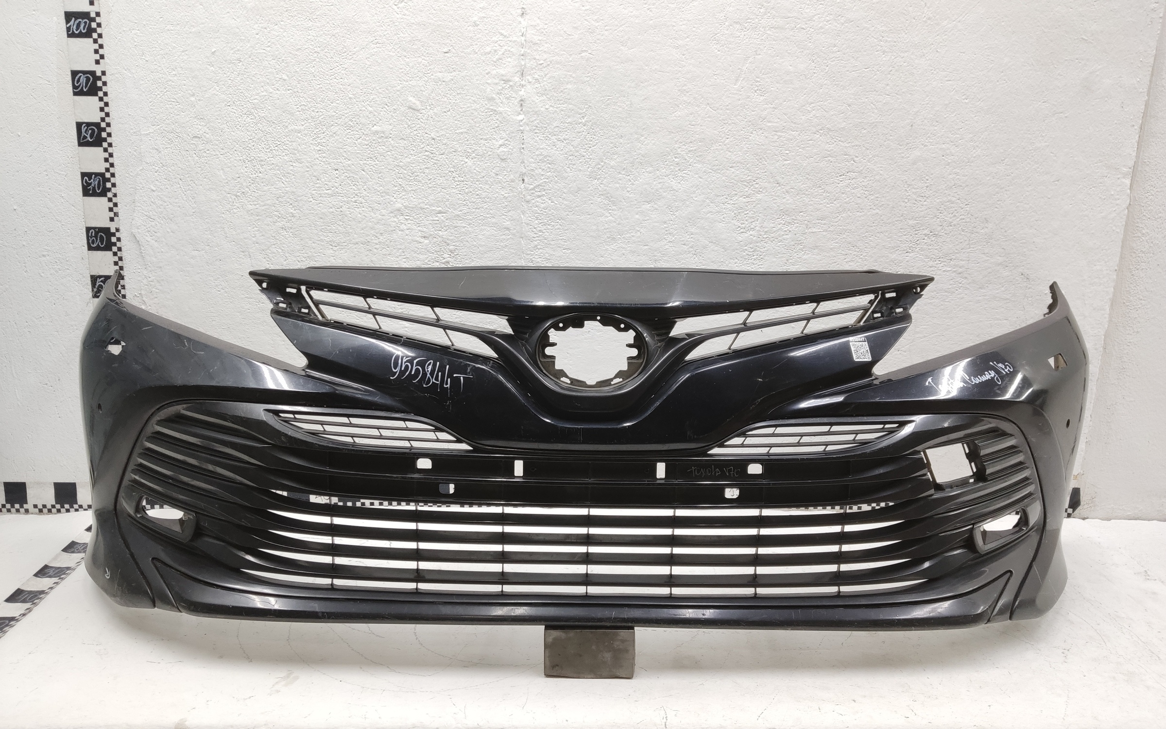 Бампер передний Toyota Camry V70