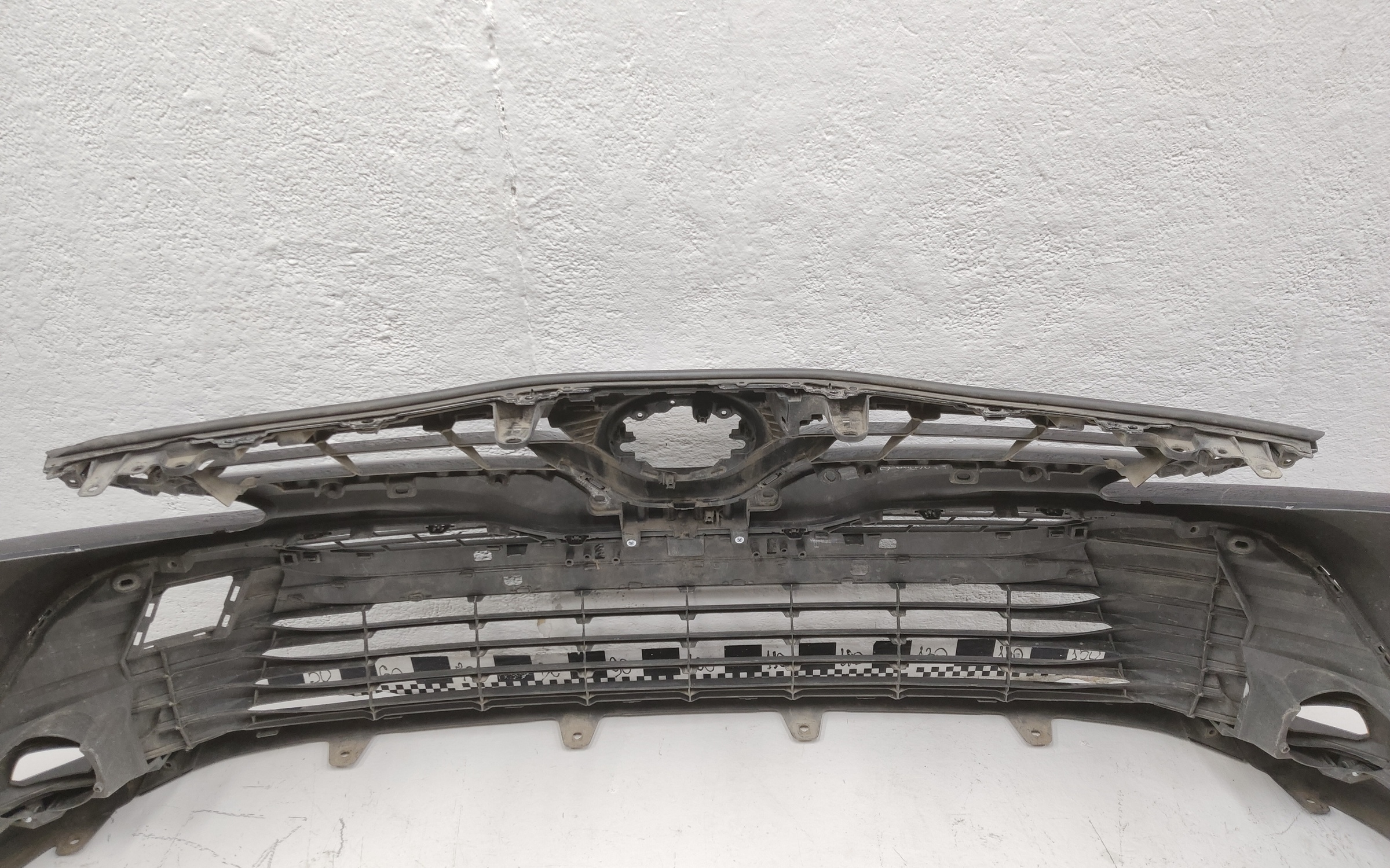 Бампер передний Toyota Camry V70