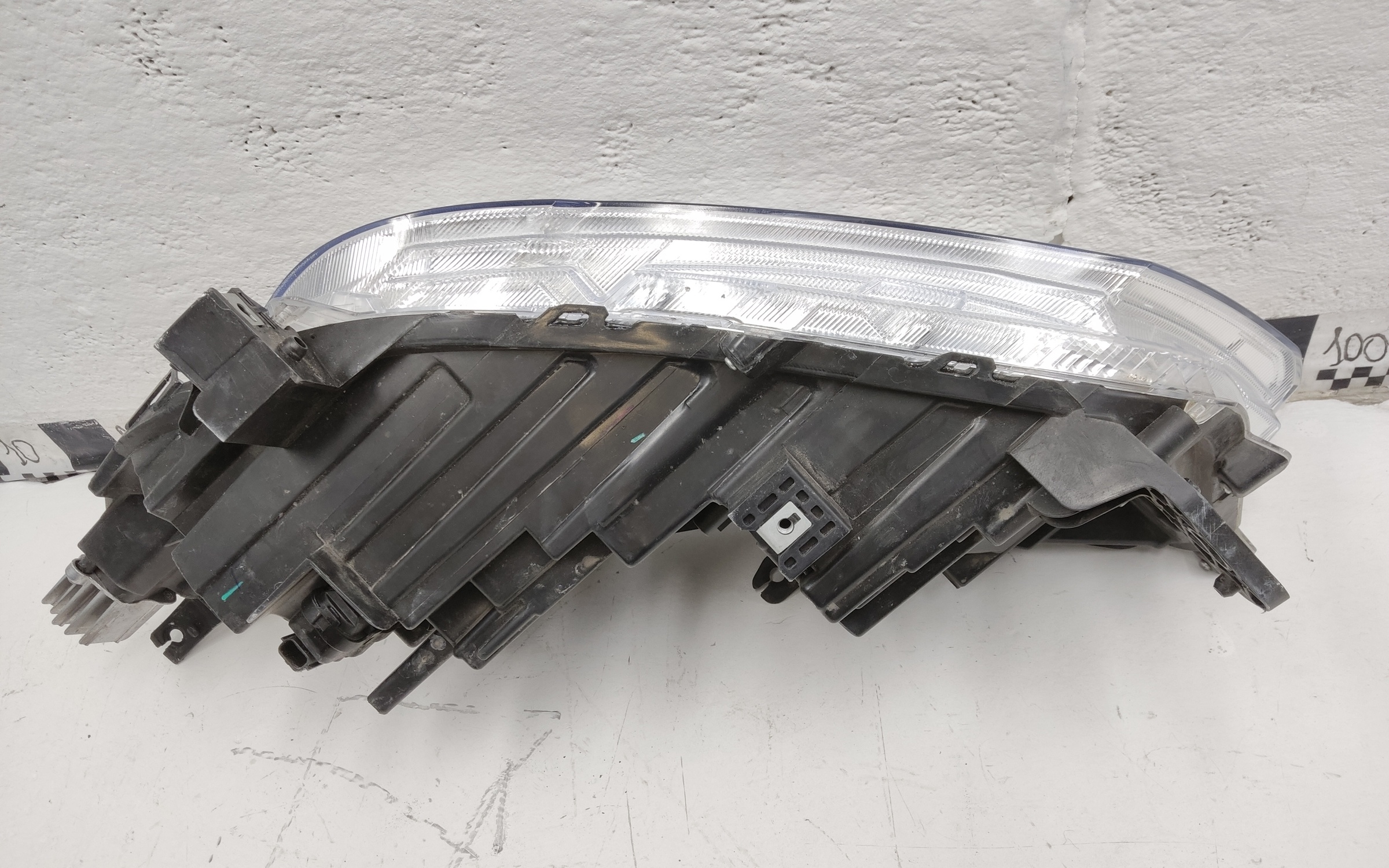 Фара передняя правая Haval M6 2 LED