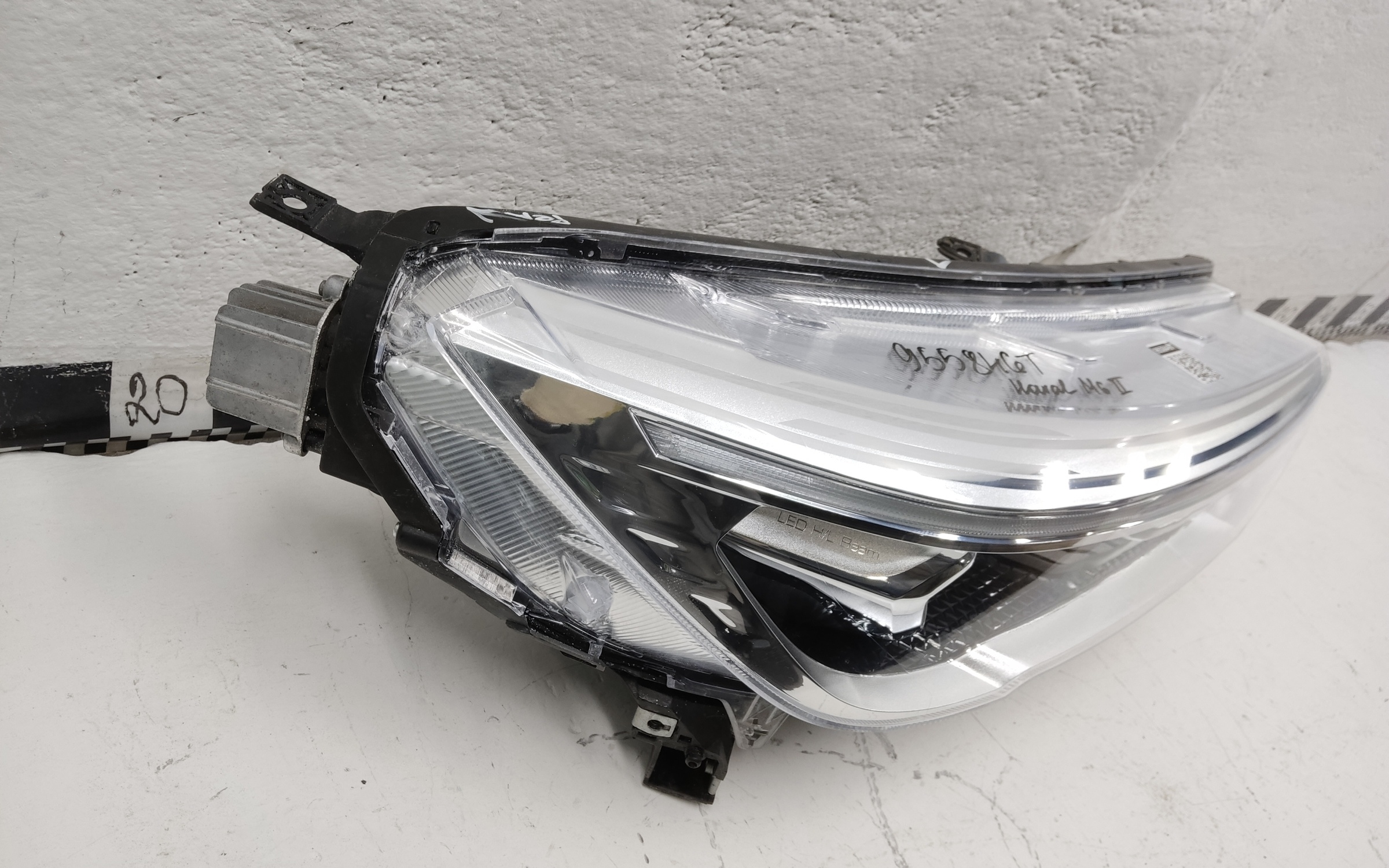 Фара передняя правая Haval M6 2 LED