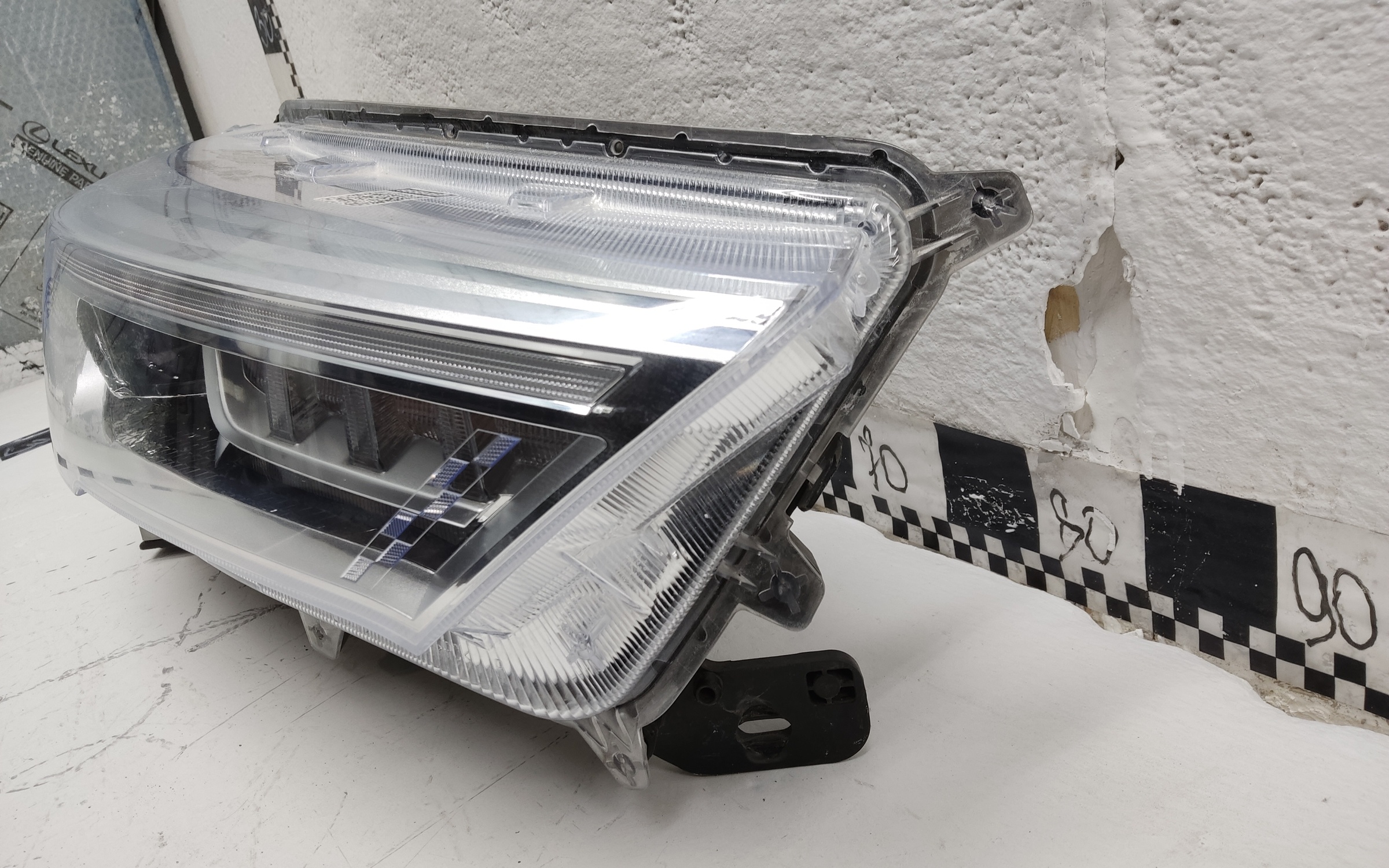 Фара передняя правая Haval M6 2 LED