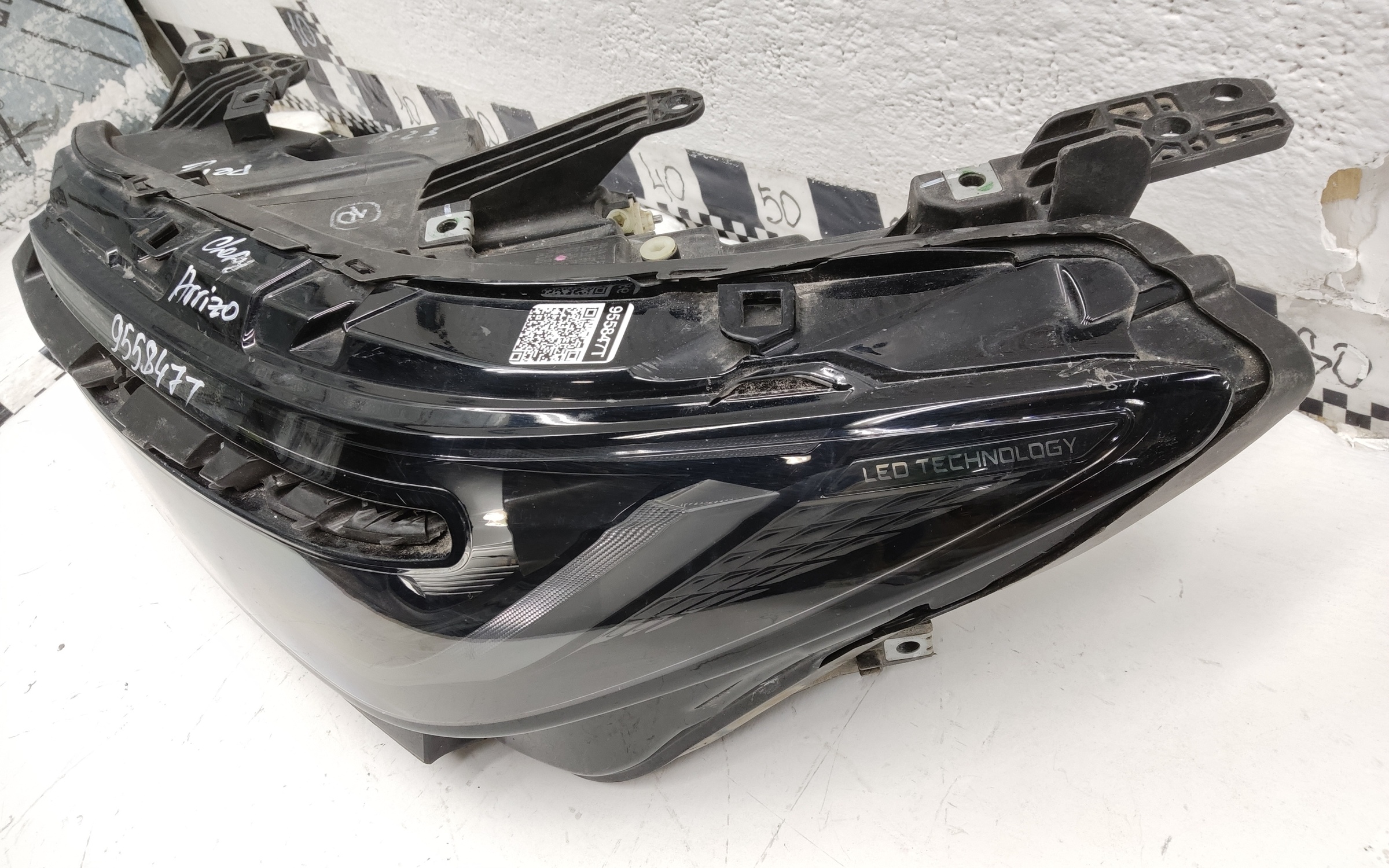 Фара передняя левая Chery Arrizo 8 LED